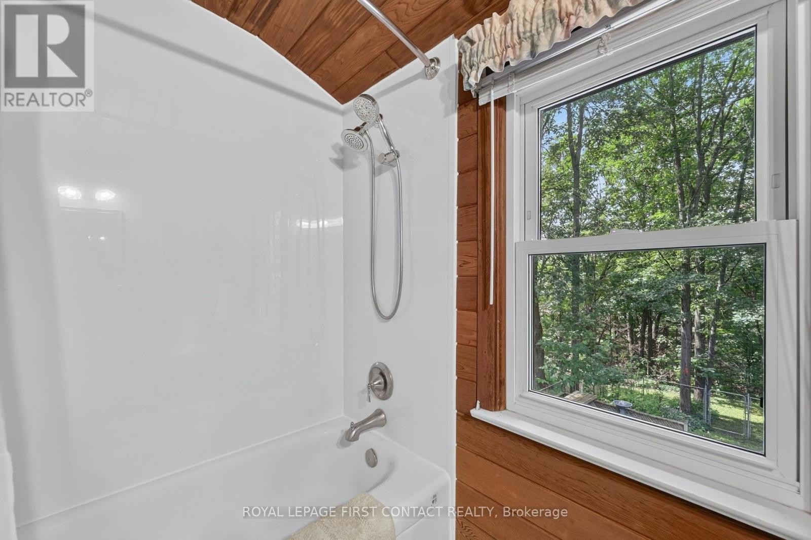 












29 DORAN ROAD

,
Springwater,




Ontario
L9X1L3

