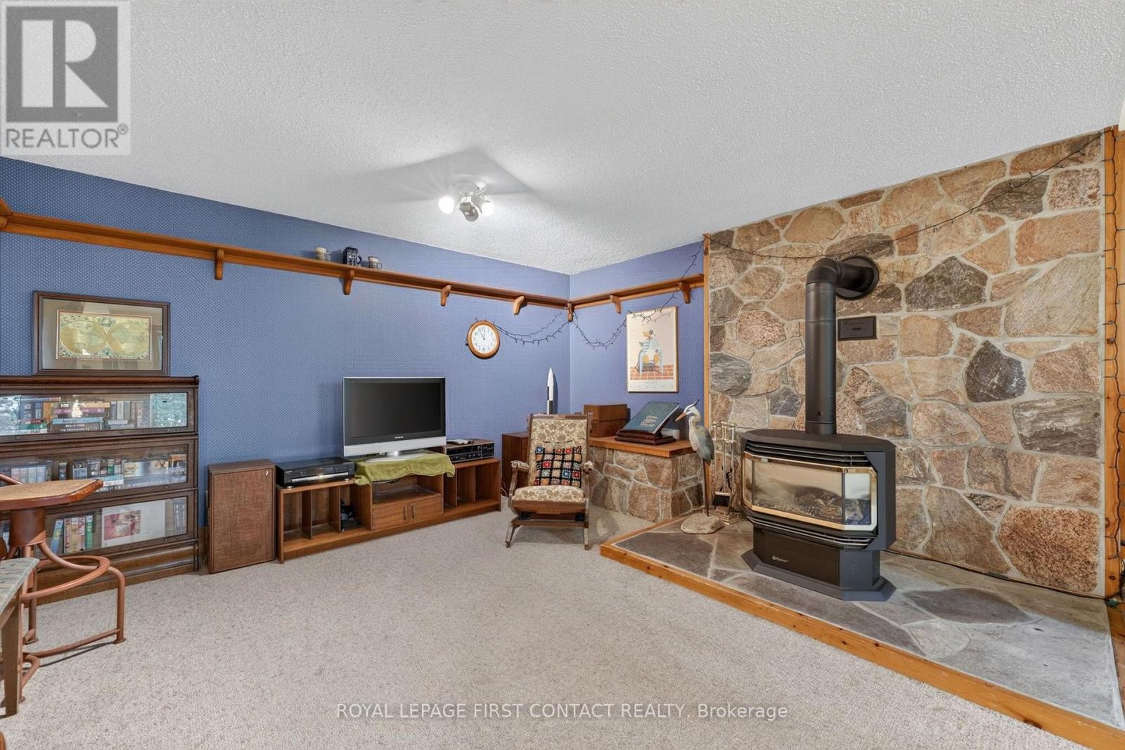 












29 DORAN ROAD

,
Springwater,




Ontario
L9X1L3

