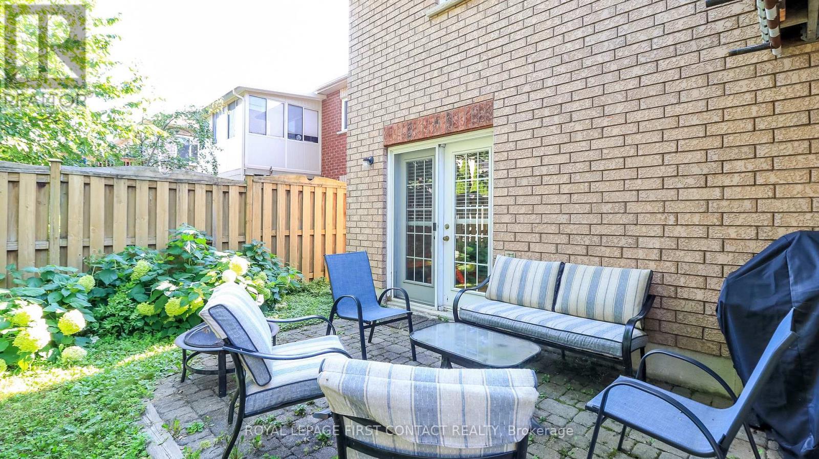 












79 WHITE ELM ROAD

,
Barrie,




Ontario
L4N0E4

