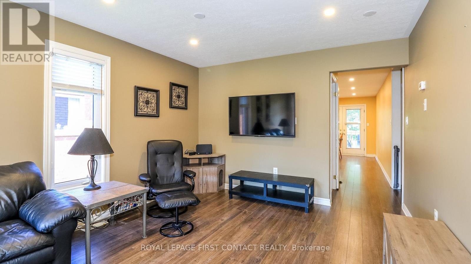 












79 WHITE ELM ROAD

,
Barrie,




Ontario
L4N0E4

