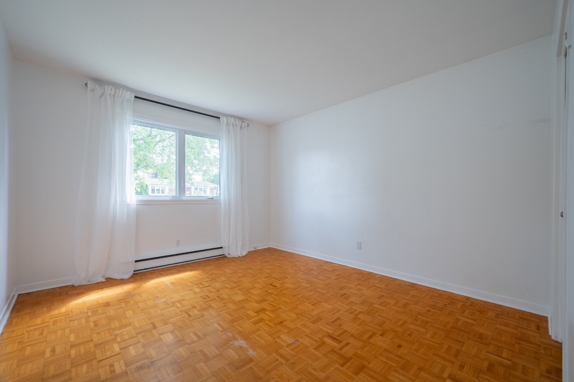 









1499


Rue des Lilas

,
Sainte-Julie,




QC
J3E1J3

