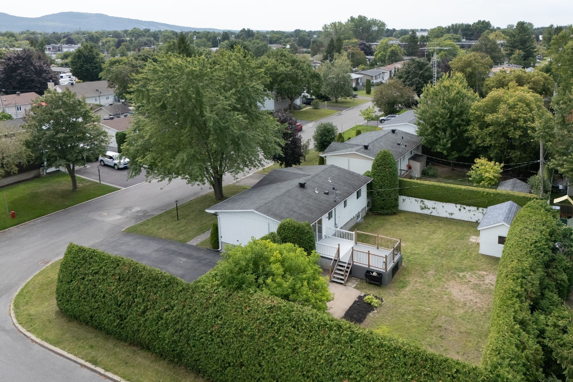 









1499


Rue des Lilas

,
Sainte-Julie,




QC
J3E1J3

