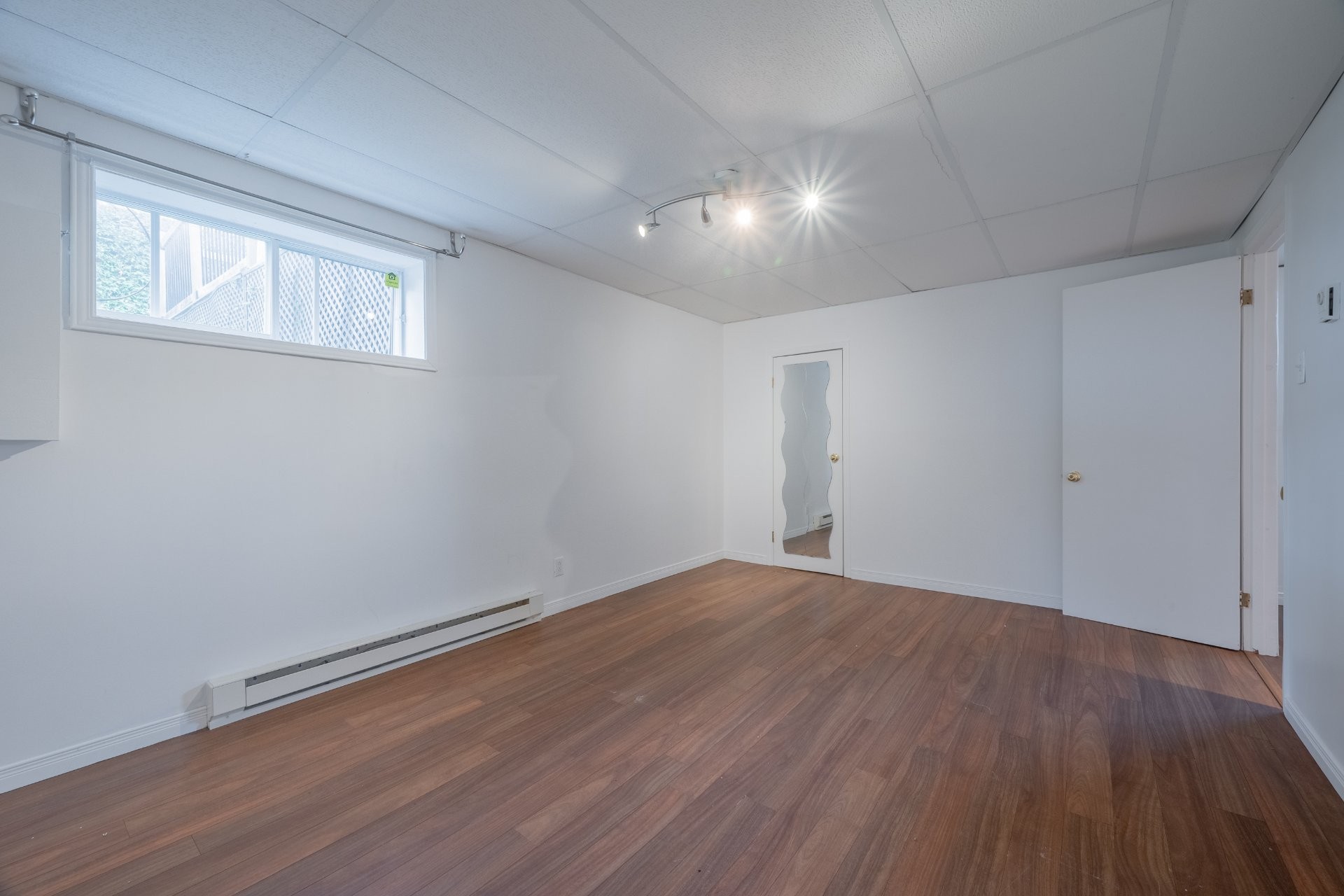 









1499


Rue des Lilas

,
Sainte-Julie,




QC
J3E1J3

