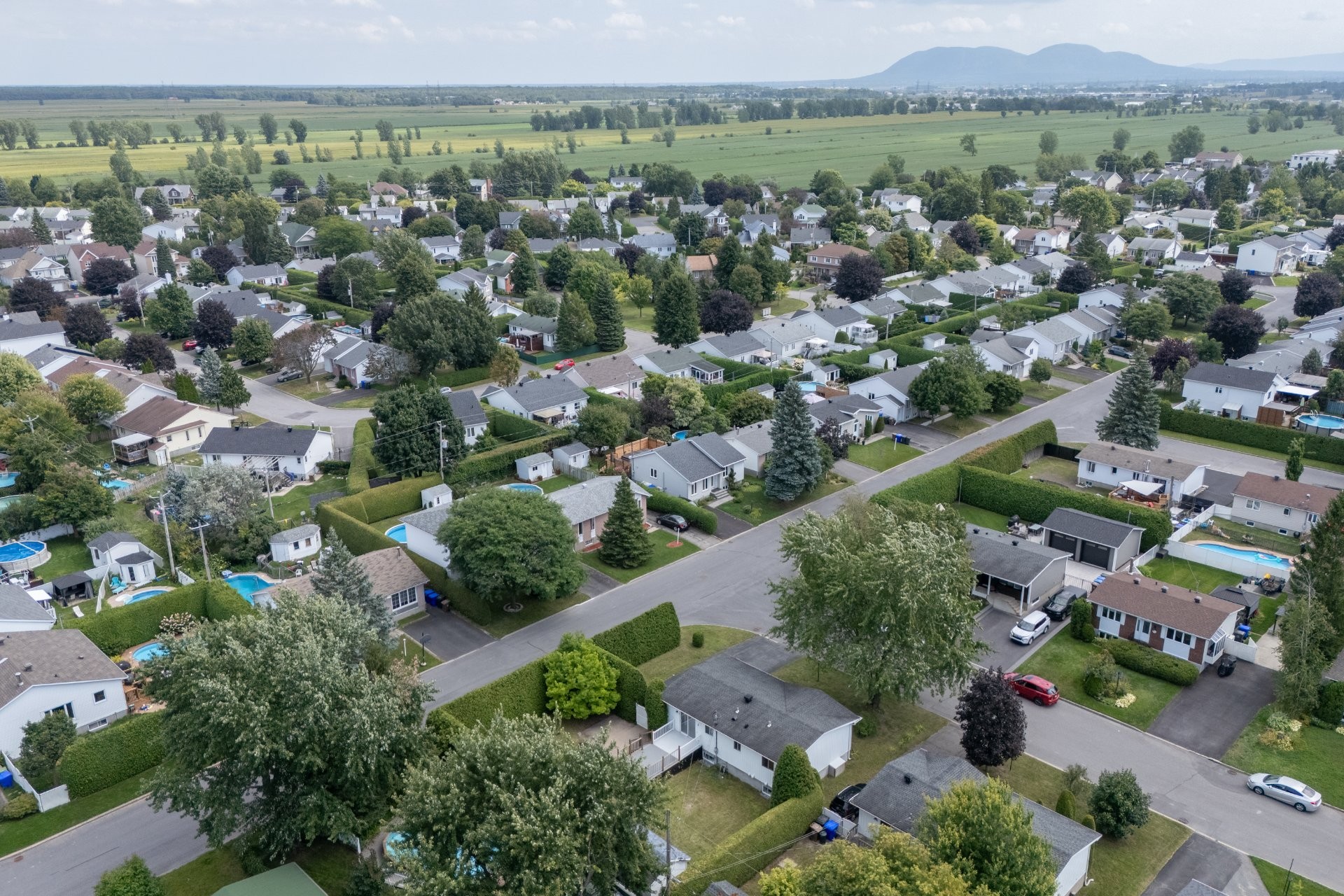









1499


Rue des Lilas

,
Sainte-Julie,




QC
J3E1J3

