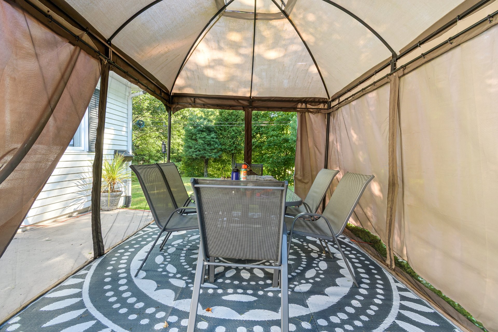 









203


Mtée Brisebois

,
Saint-Colomban,




QC
J5K2S1


