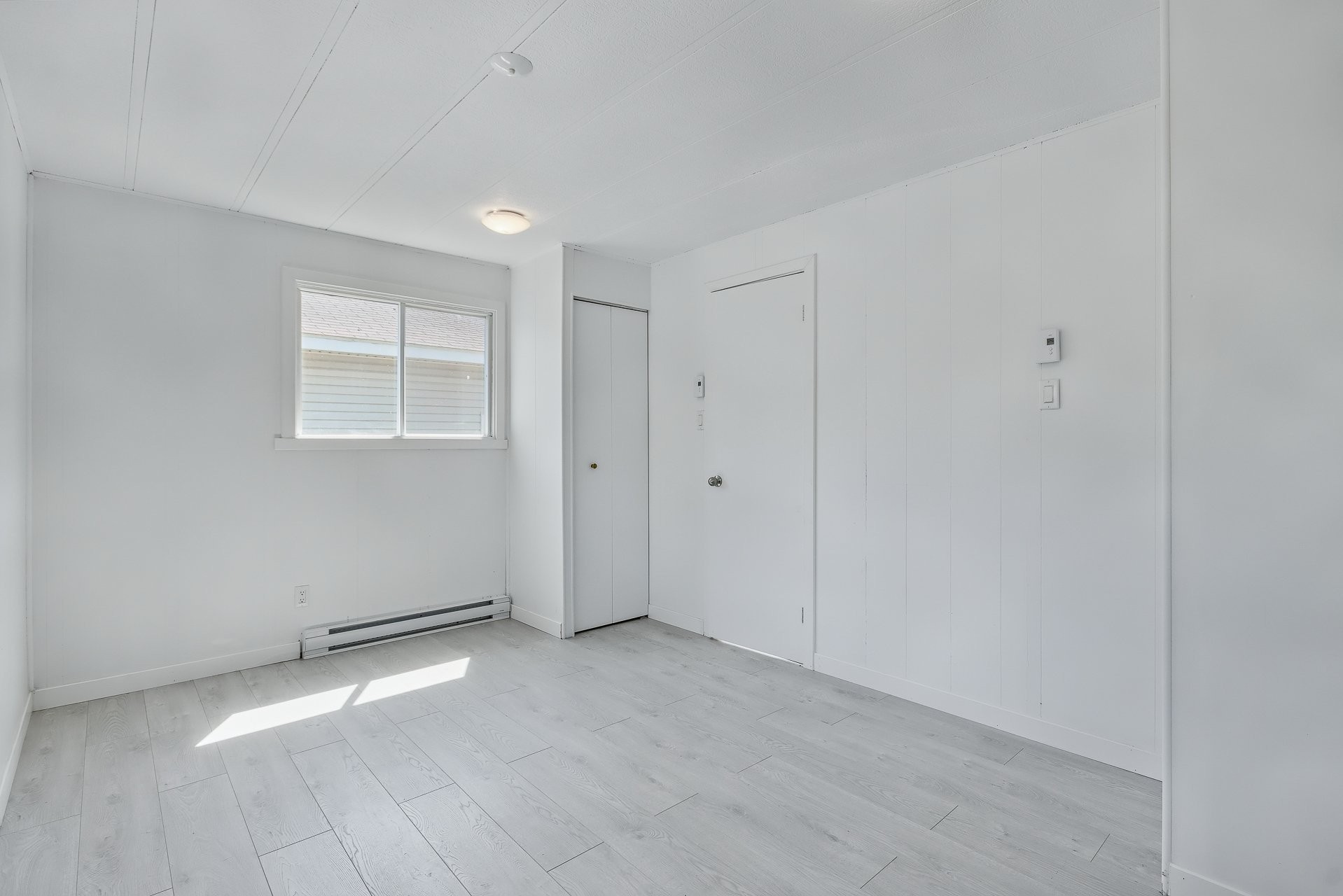 









5300


Rue Bachand

, 14,
Longueuil (Saint-Hubert),




QC
J3Y0X8

