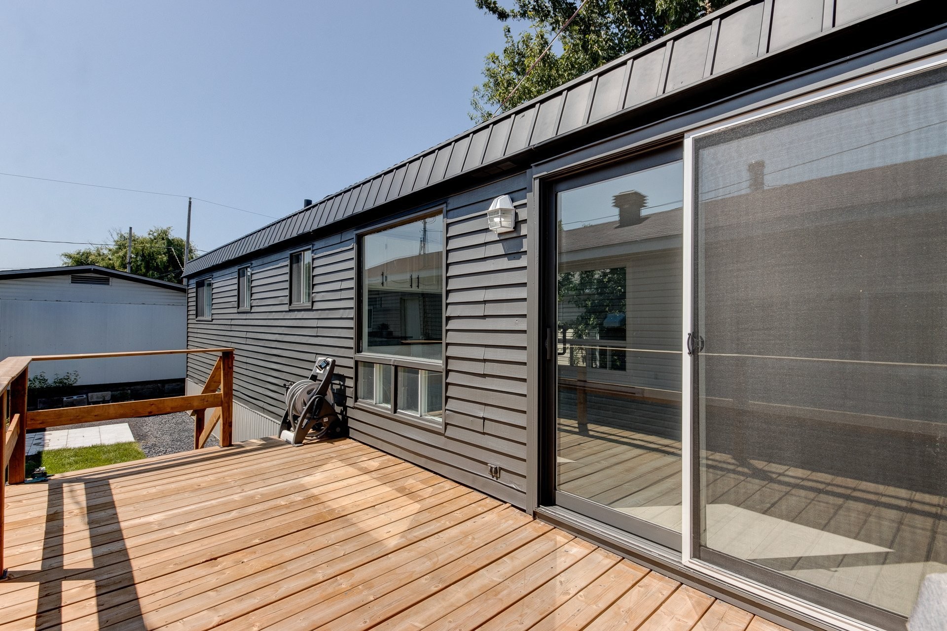 









5300


Rue Bachand

, 14,
Longueuil (Saint-Hubert),




QC
J3Y0X8

