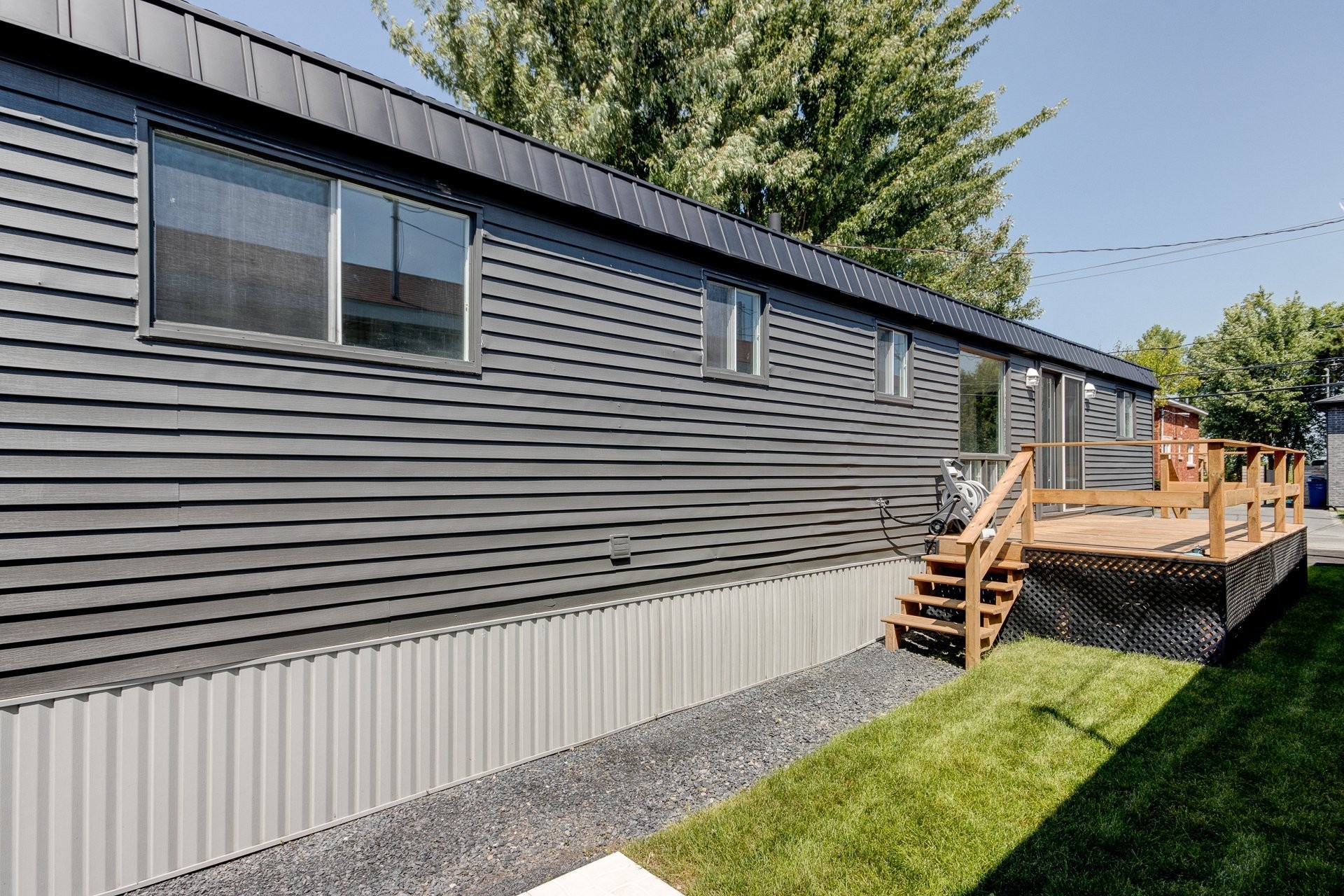 









5300


Rue Bachand

, 14,
Longueuil (Saint-Hubert),




QC
J3Y0X8

