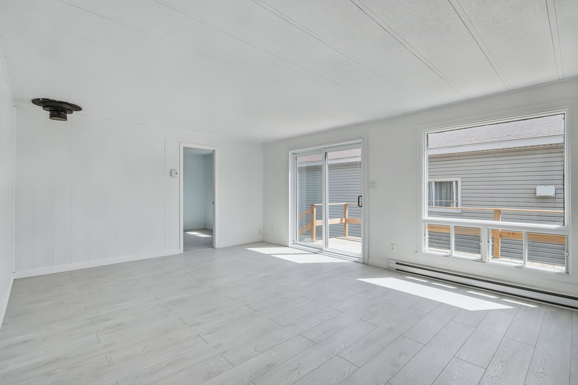 









5300


Rue Bachand

, 14,
Longueuil (Saint-Hubert),




QC
J3Y0X8

