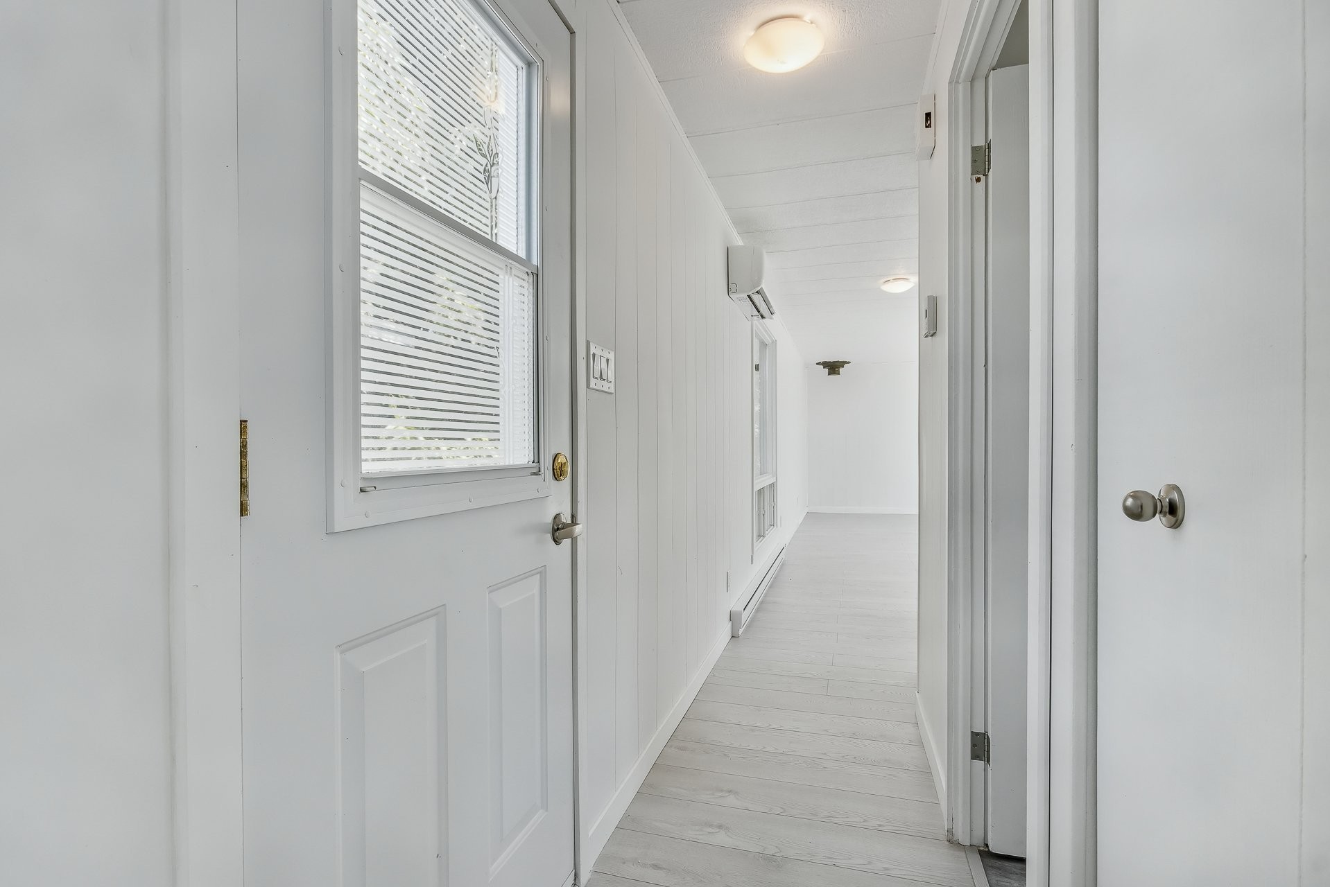 









5300


Rue Bachand

, 14,
Longueuil (Saint-Hubert),




QC
J3Y0X8


