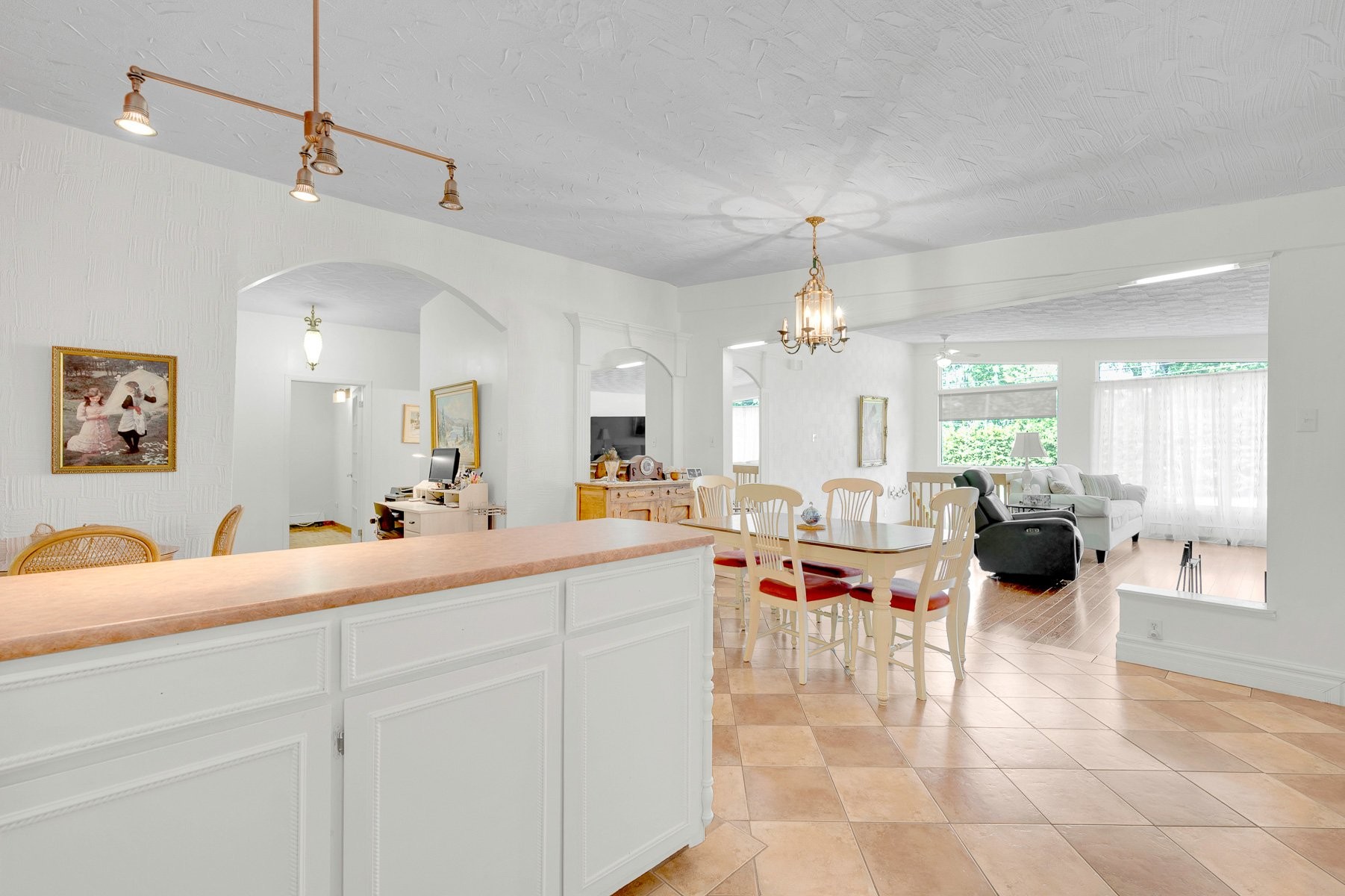 









2180Z

 - 2180Y


Rue Gaussiran

,
Sainte-Sophie,




QC
J5J2L6


