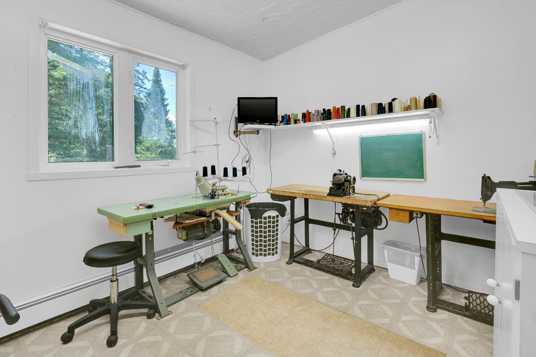 









2180Z

 - 2180Y


Rue Gaussiran

,
Sainte-Sophie,




QC
J5J2L6

