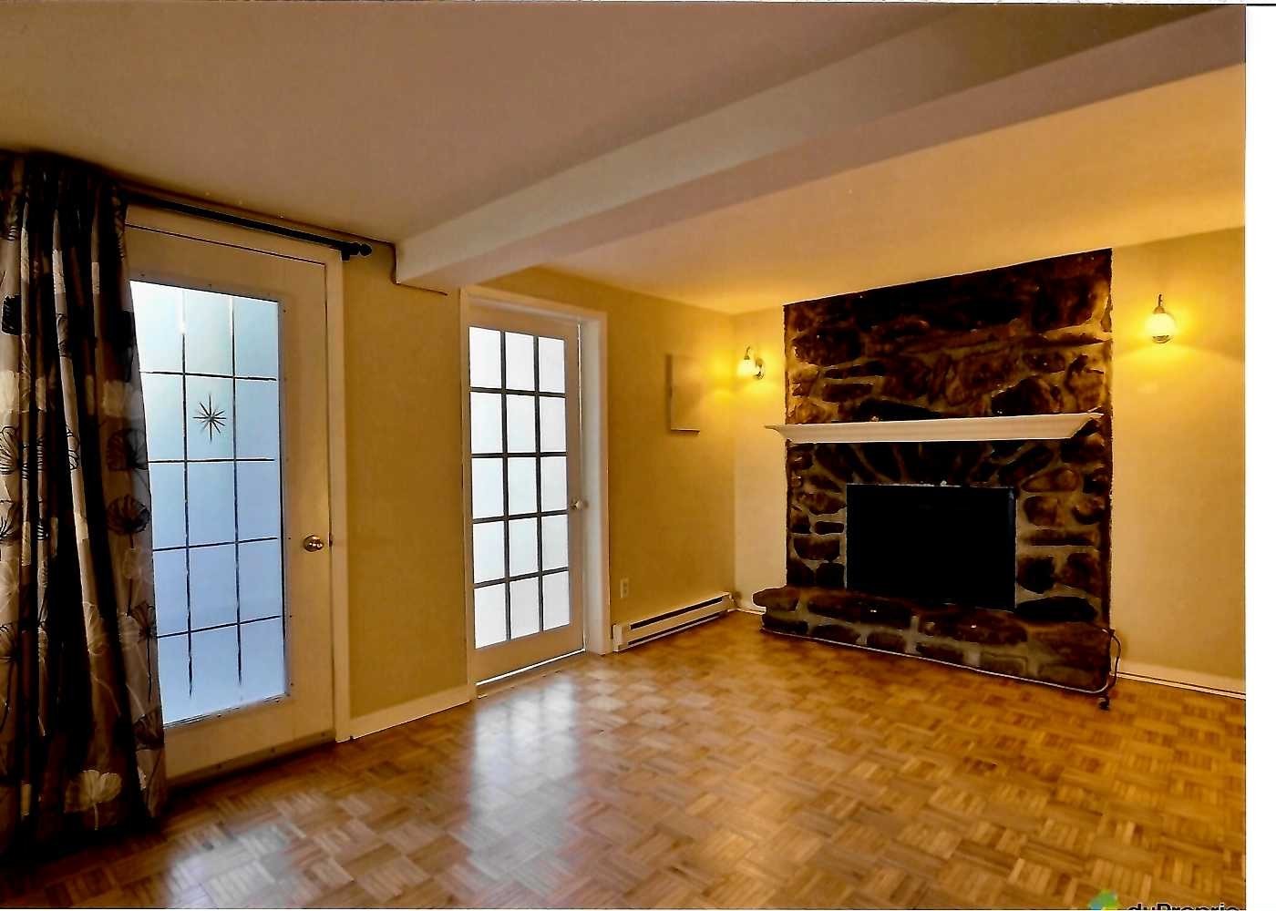









2180Z

 - 2180Y


Rue Gaussiran

,
Sainte-Sophie,




QC
J5J2L6

