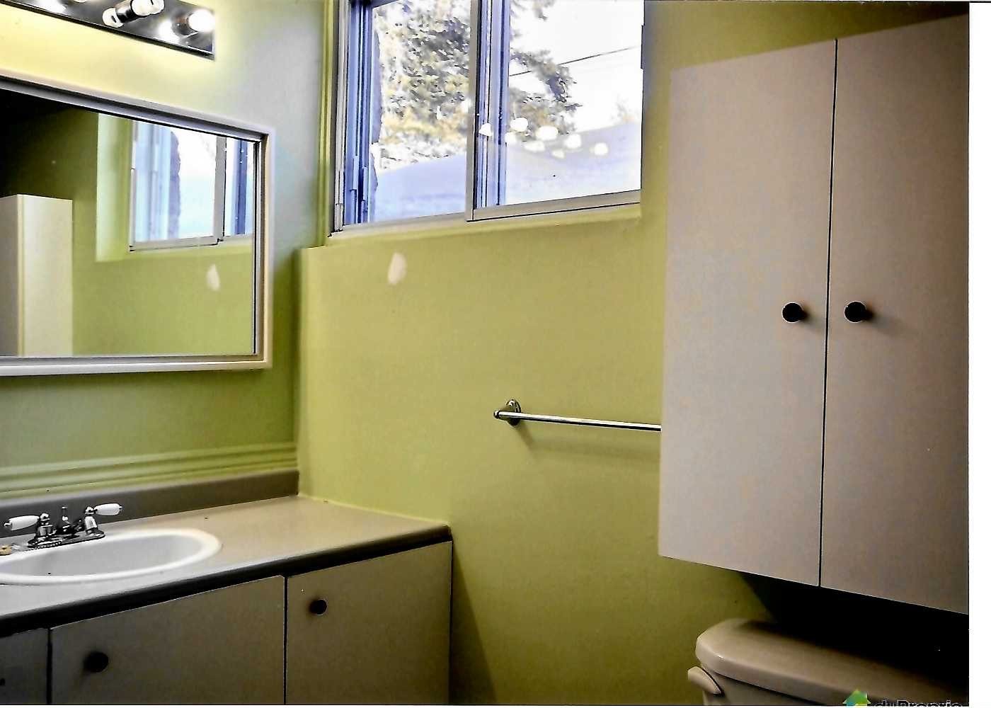 









2180Z

 - 2180Y


Rue Gaussiran

,
Sainte-Sophie,




QC
J5J2L6

