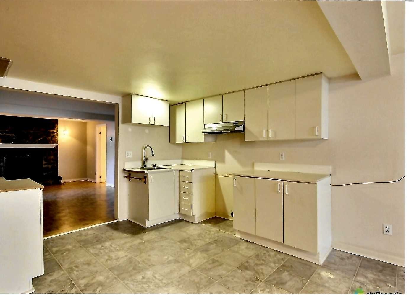 









2180Z

 - 2180Y


Rue Gaussiran

,
Sainte-Sophie,




QC
J5J2L6

