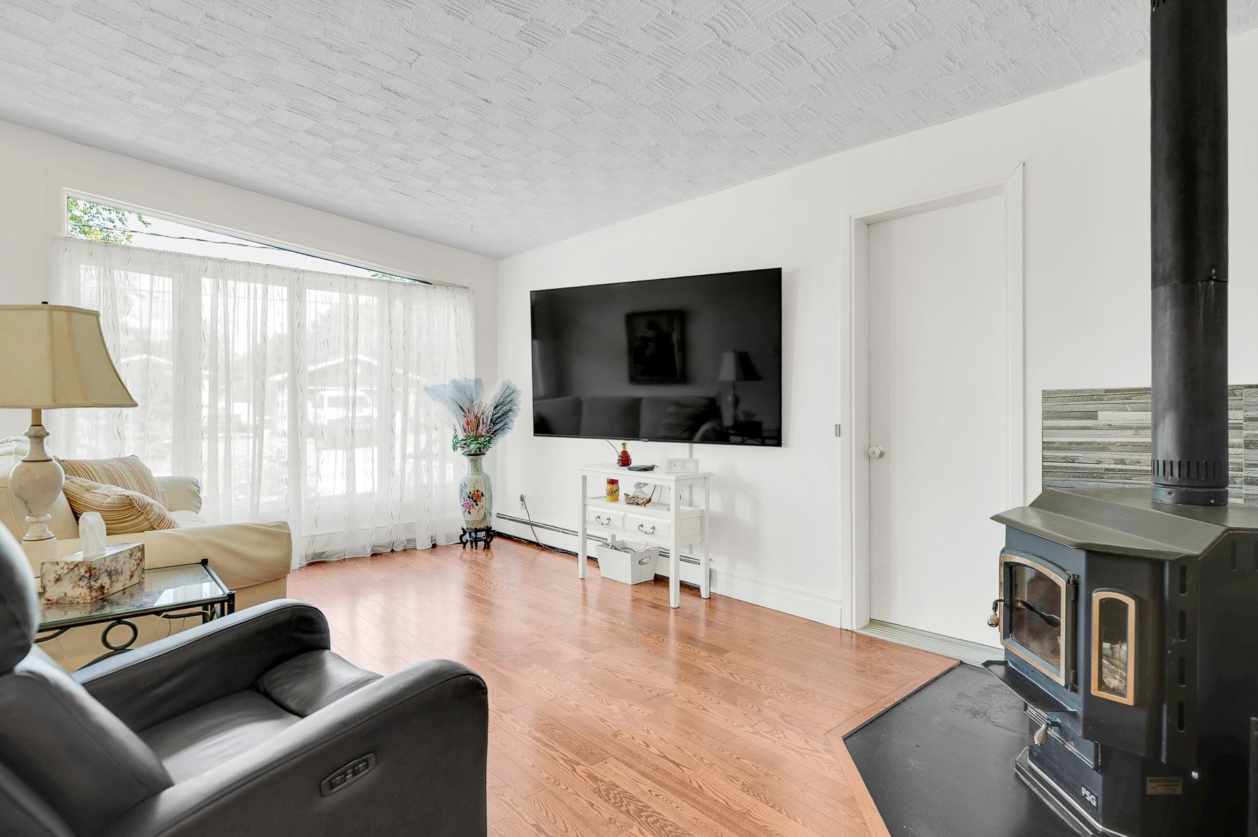 









2180Z

 - 2180Y


Rue Gaussiran

,
Sainte-Sophie,




QC
J5J2L6

