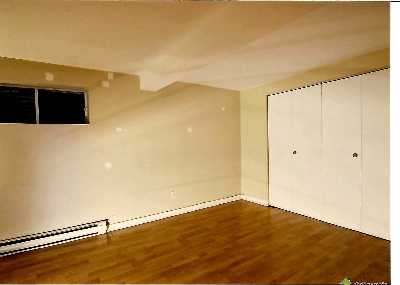 









2180Z

 - 2180Y


Rue Gaussiran

,
Sainte-Sophie,




QC
J5J2L6

