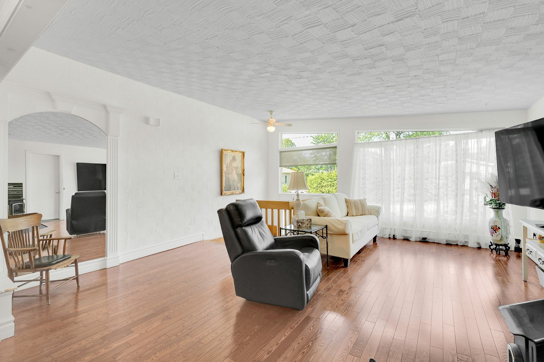 









2180Z

 - 2180Y


Rue Gaussiran

,
Sainte-Sophie,




QC
J5J2L6

