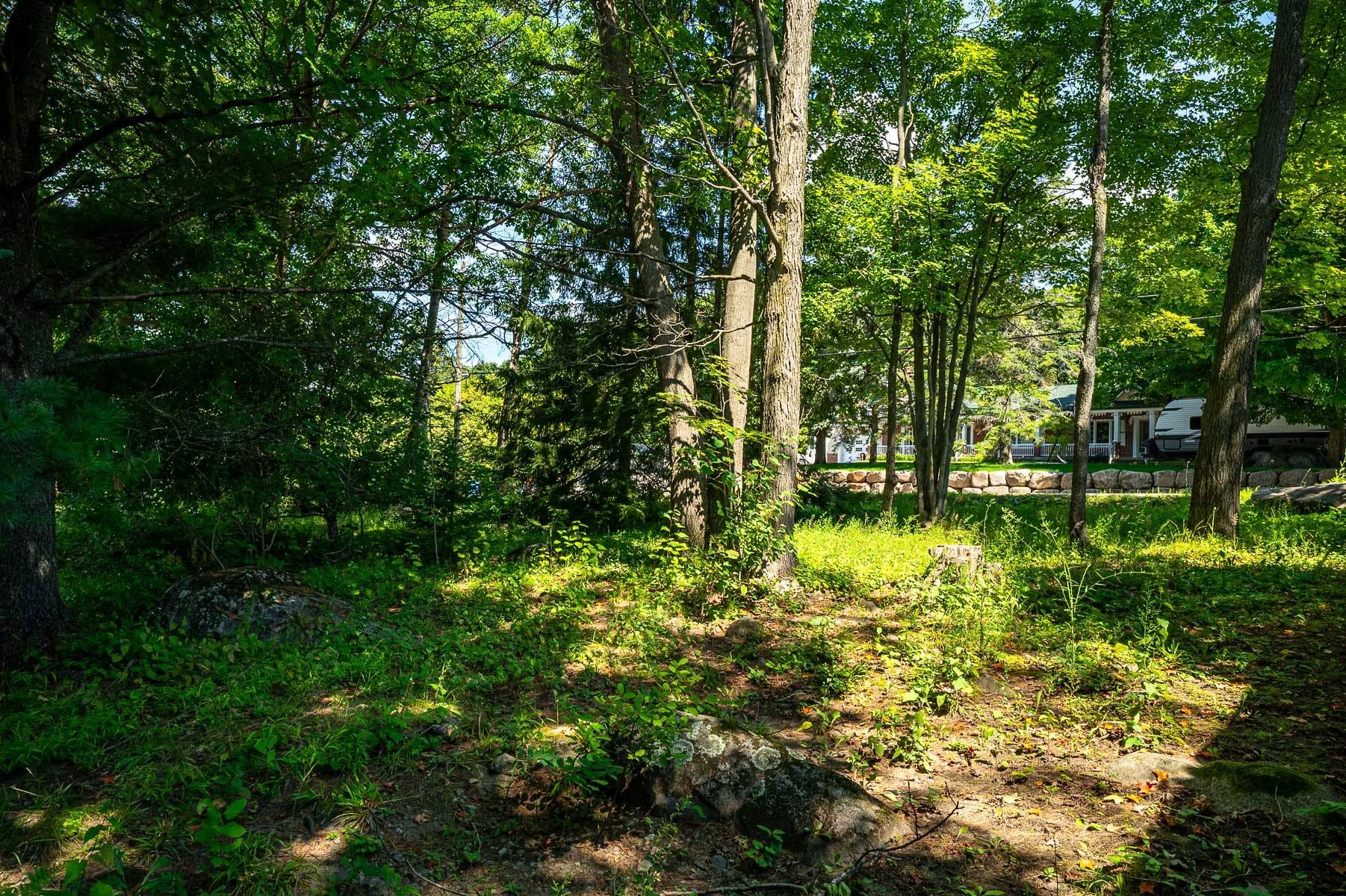 









2180Z

 - 2180Y


Rue Gaussiran

,
Sainte-Sophie,




QC
J5J2L6

