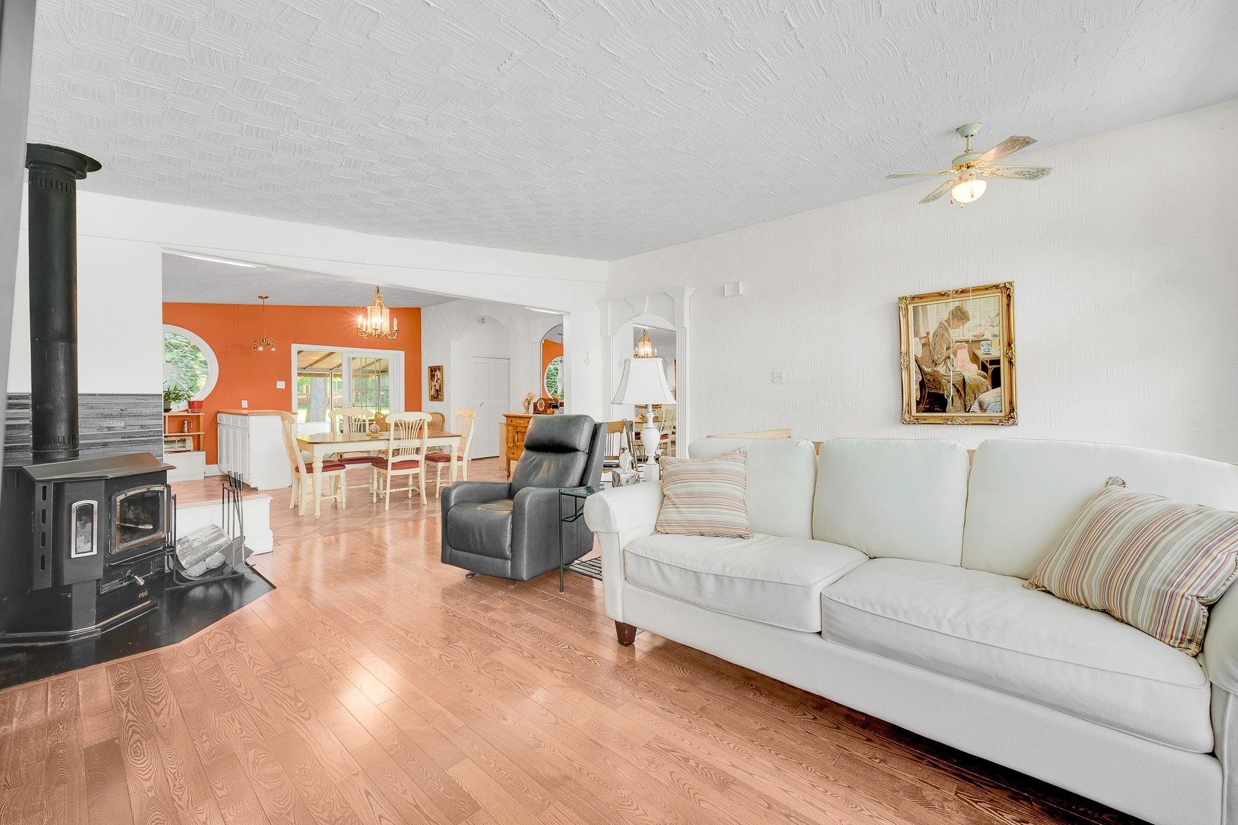 









2180Z

 - 2180Y


Rue Gaussiran

,
Sainte-Sophie,




QC
J5J2L6

