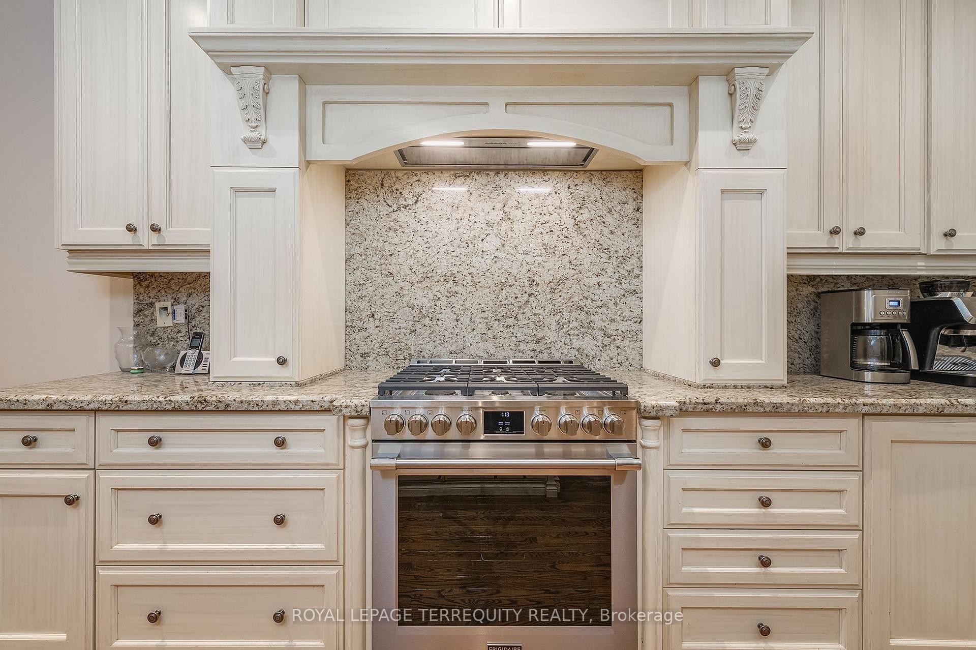 









329


Walmer

Road,
Toronto,




ON
M5R 2Y3

