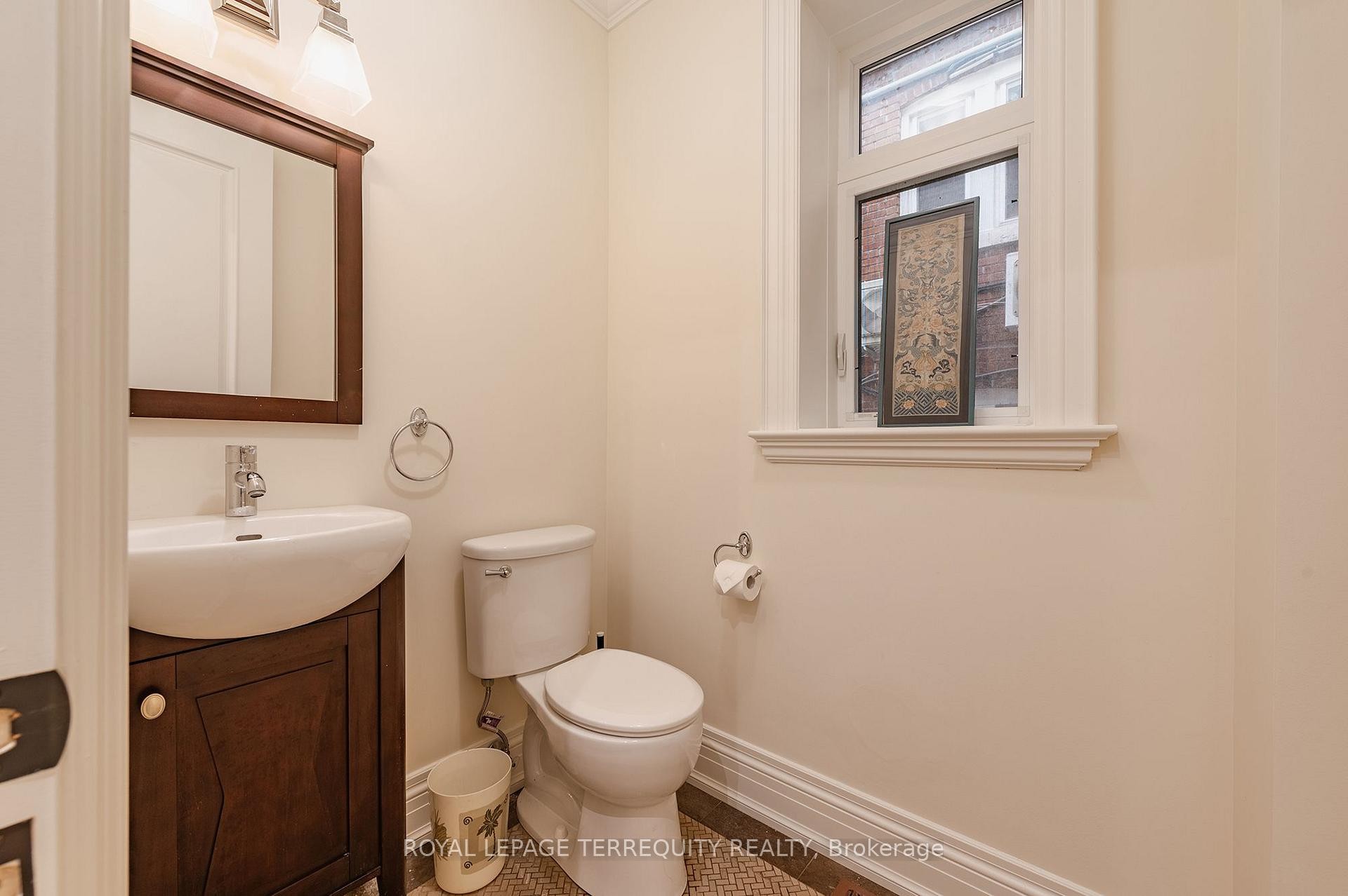 









329


Walmer

Road,
Toronto,




ON
M5R 2Y3

