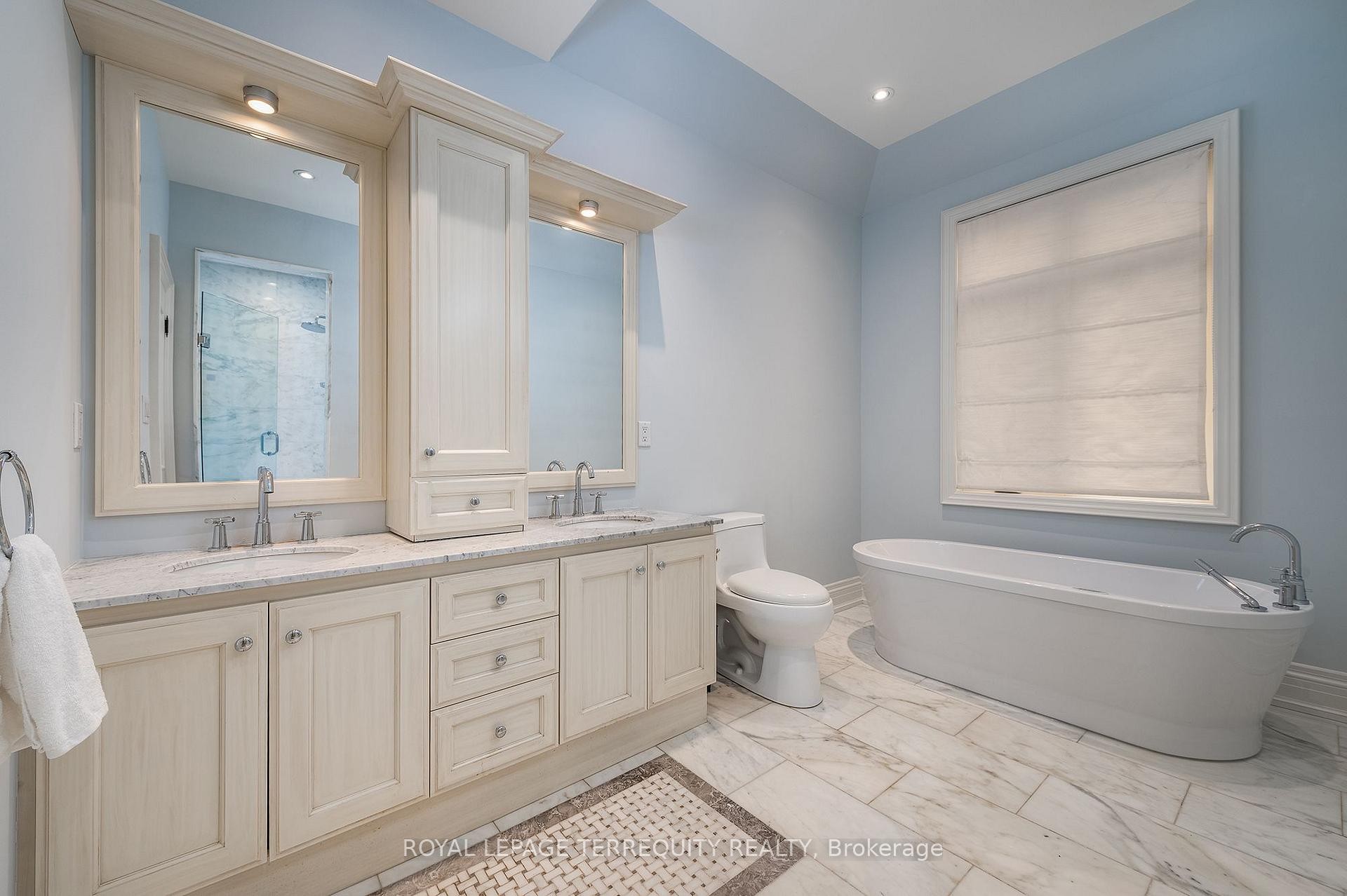 









329


Walmer

Road,
Toronto,




ON
M5R 2Y3

