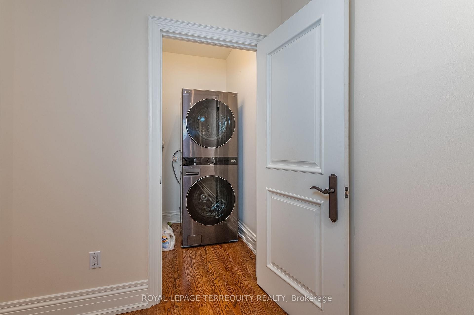 









329


Walmer

Road,
Toronto,




ON
M5R 2Y3

