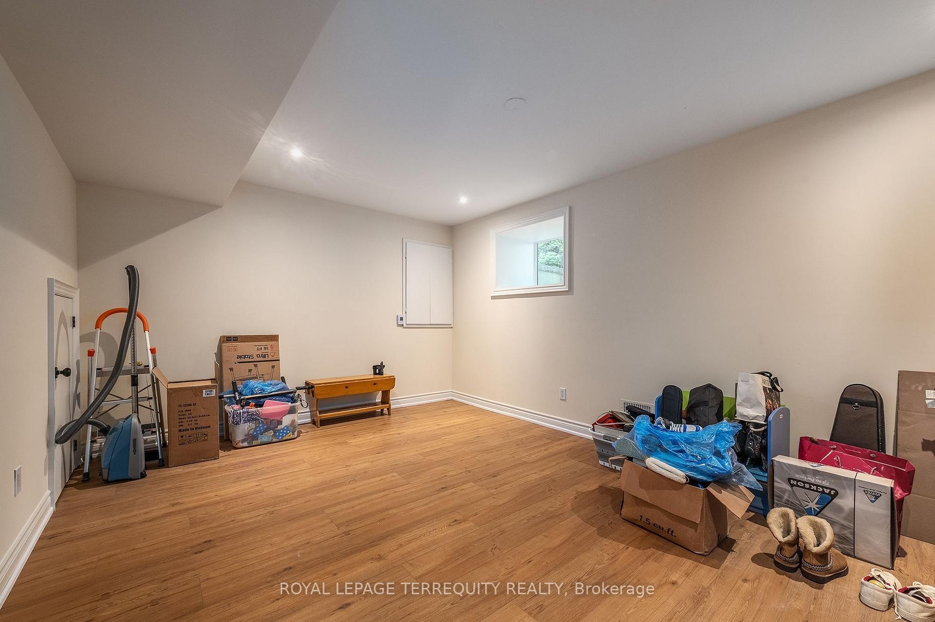 









329


Walmer

Road,
Toronto,




ON
M5R 2Y3

