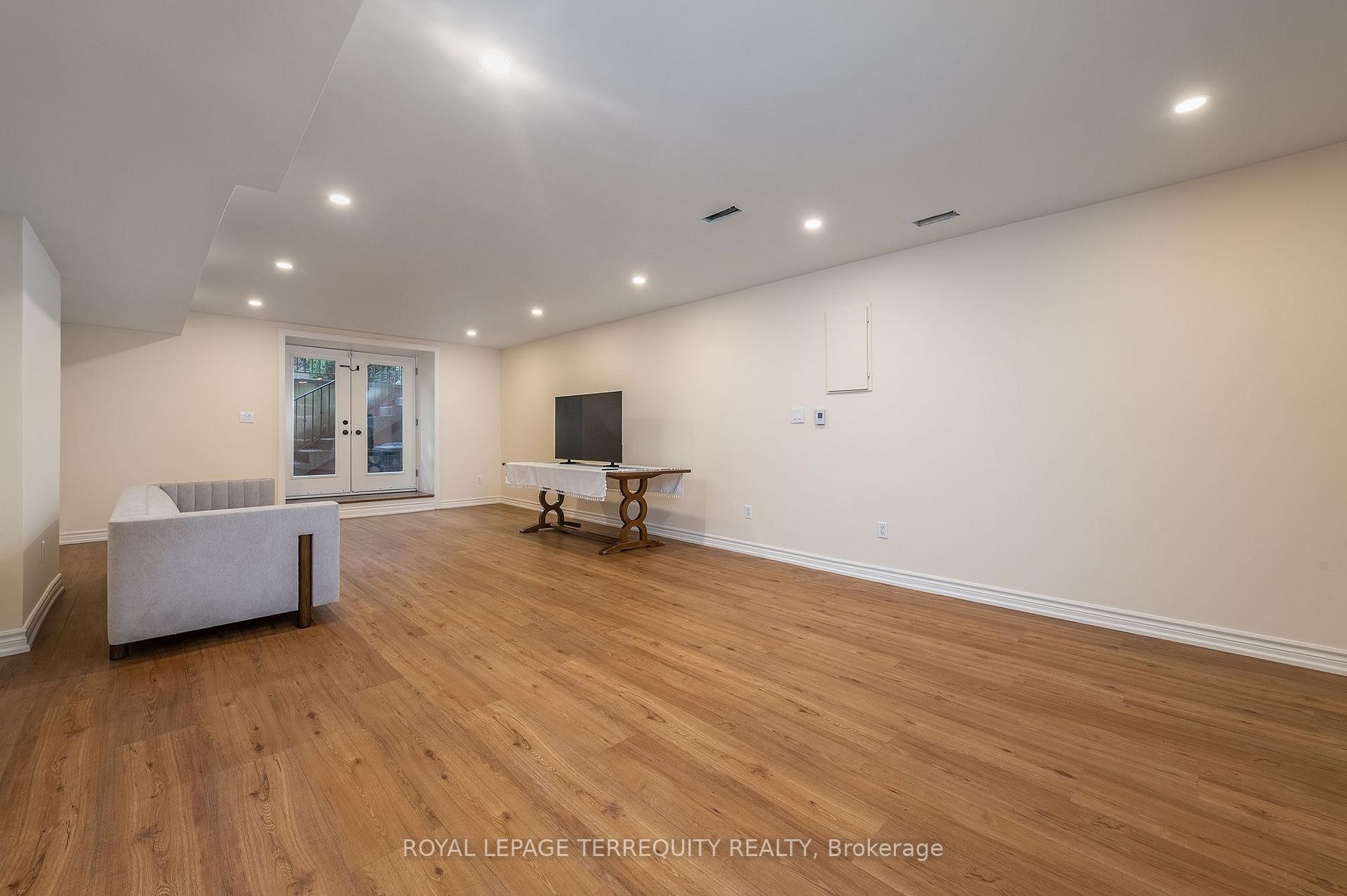 









329


Walmer

Road,
Toronto,




ON
M5R 2Y3

