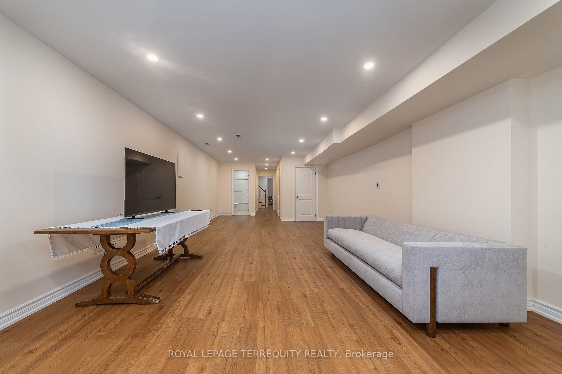 









329


Walmer

Road,
Toronto,




ON
M5R 2Y3

