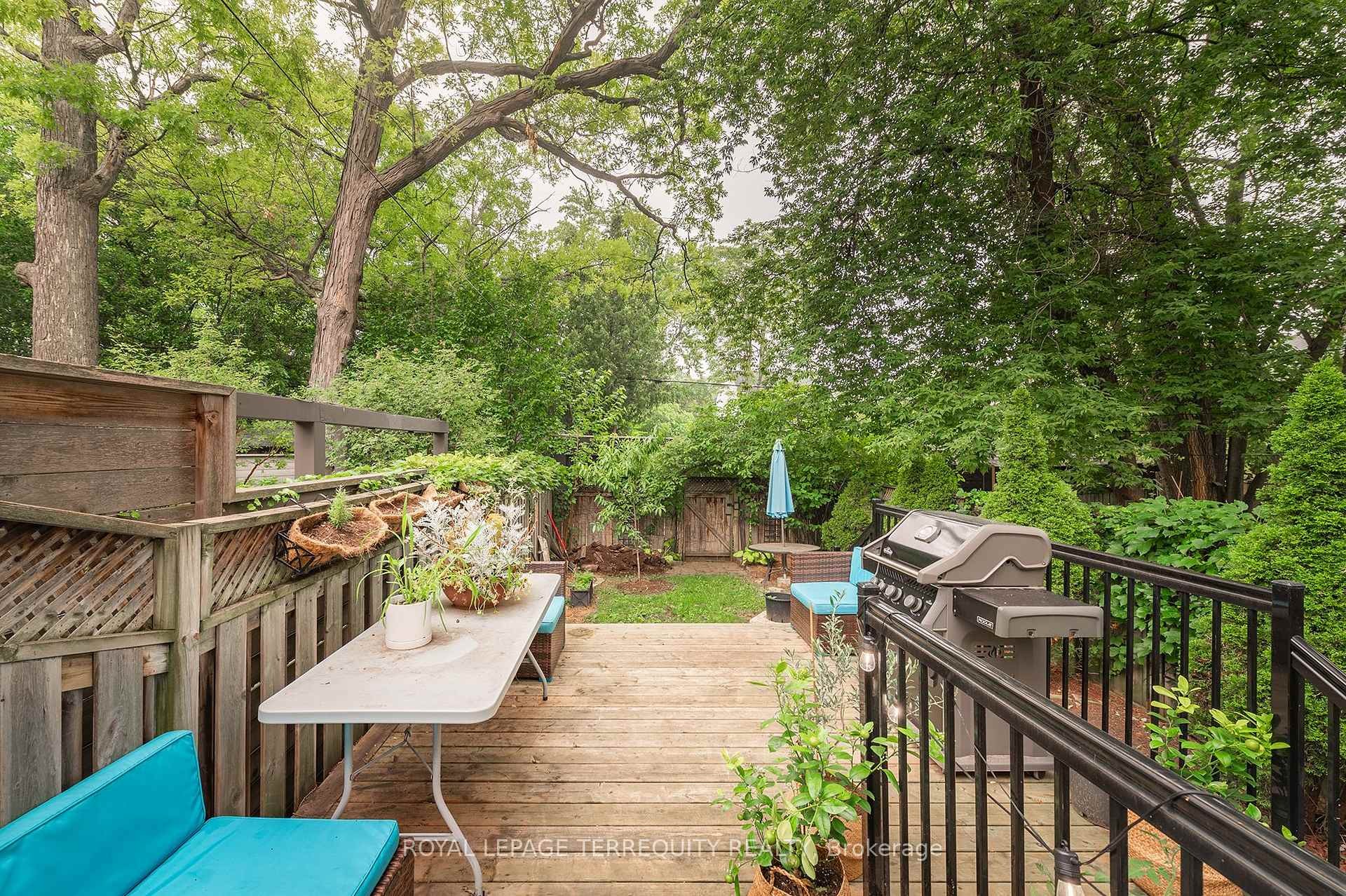 









329


Walmer

Road,
Toronto,




ON
M5R 2Y3

