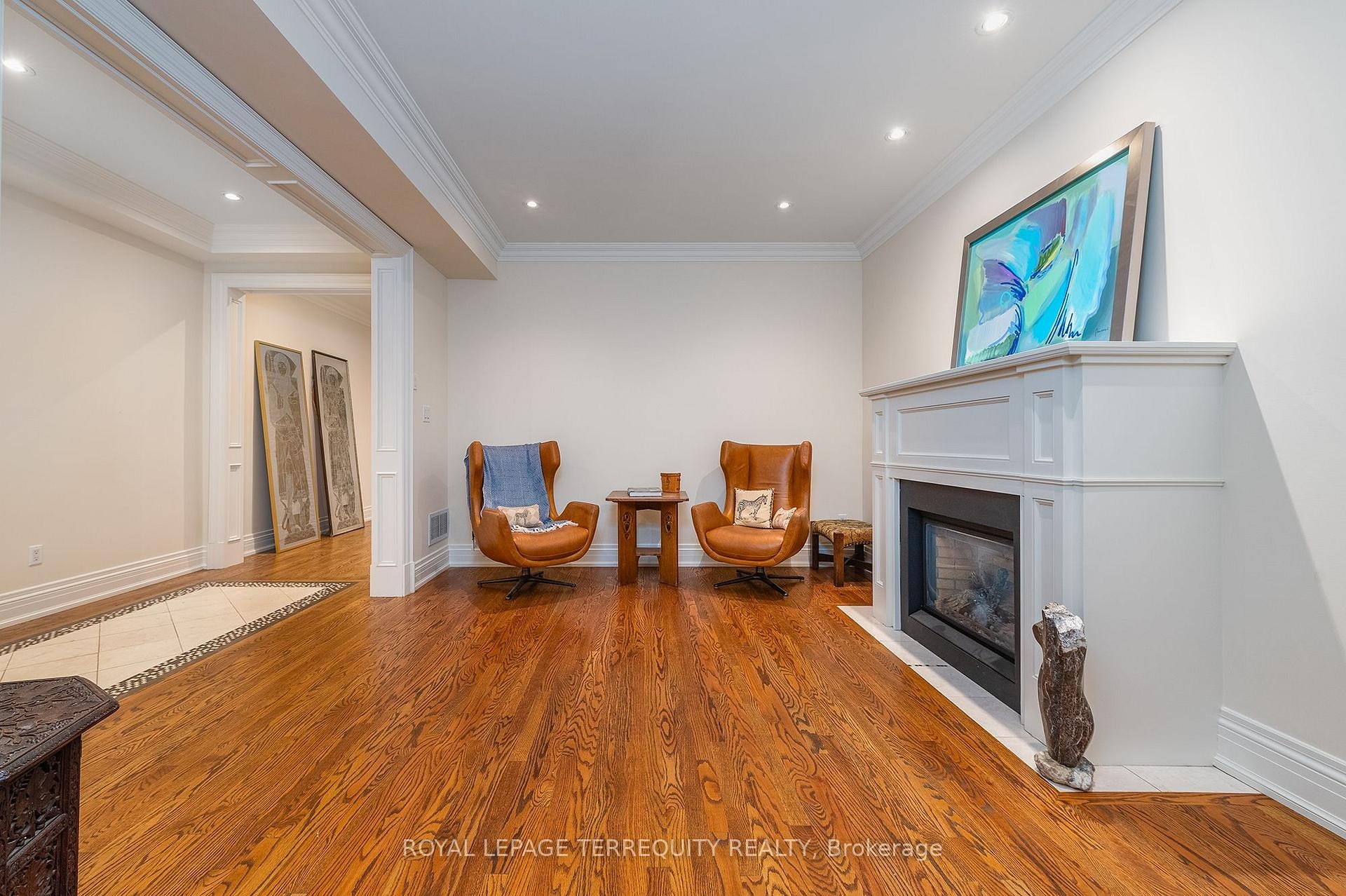 









329


Walmer

Road,
Toronto,




ON
M5R 2Y3

