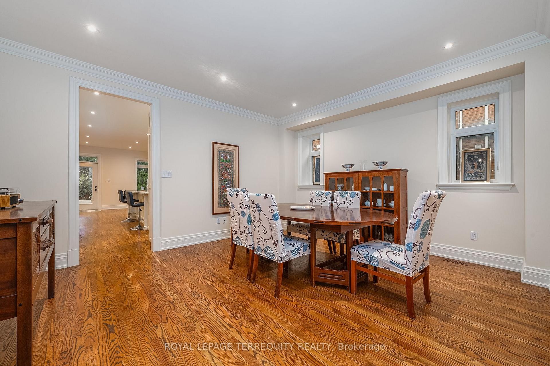 









329


Walmer

Road,
Toronto,




ON
M5R 2Y3

