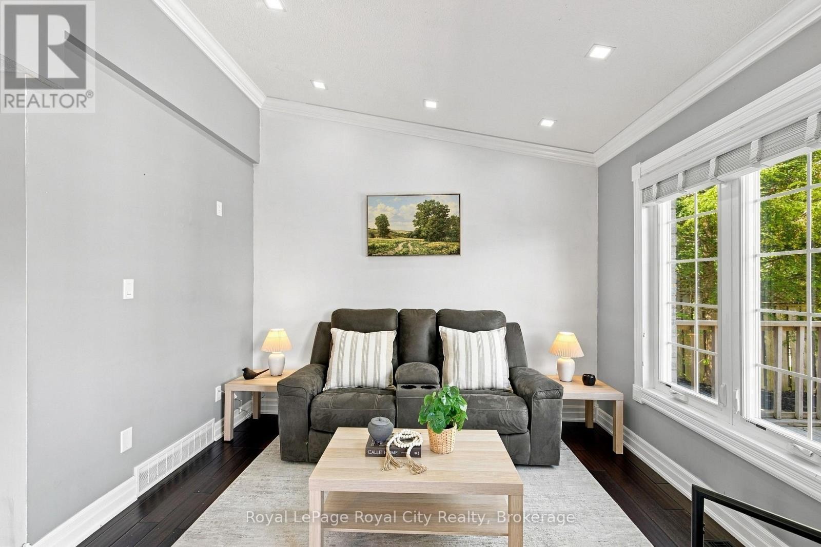 












452 MILLBURN BOULEVARD

,
Centre Wellington (Fergus),




Ontario
N1M3P1

