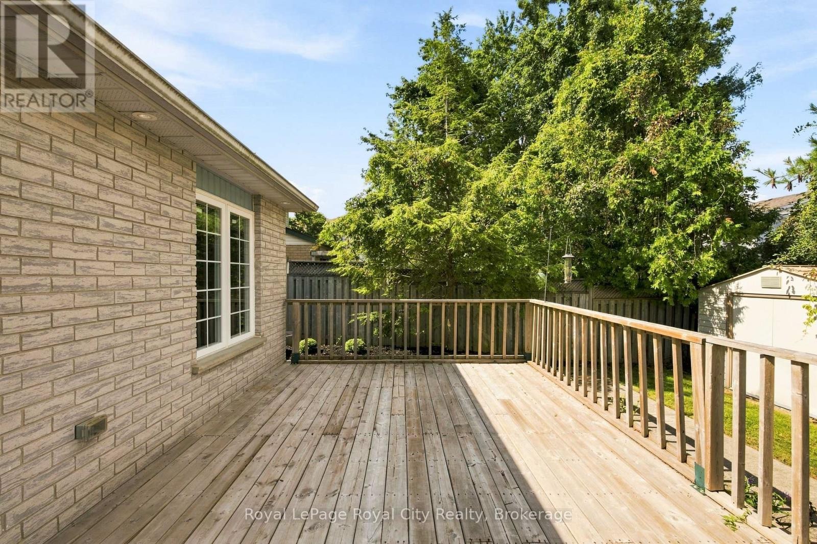 












452 MILLBURN BOULEVARD

,
Centre Wellington (Fergus),




Ontario
N1M3P1

