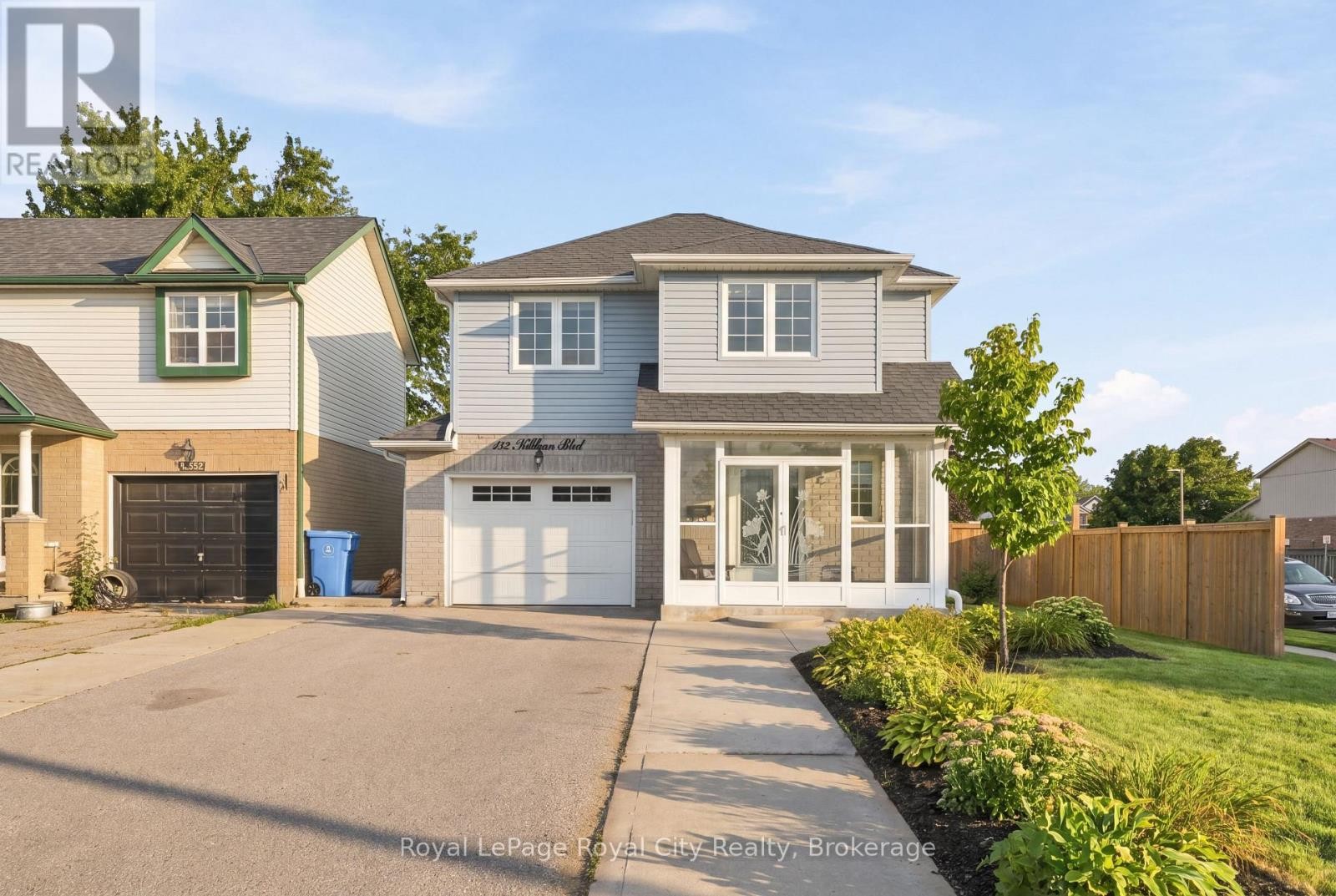 












452 MILLBURN BOULEVARD

,
Centre Wellington (Fergus),




Ontario
N1M3P1

