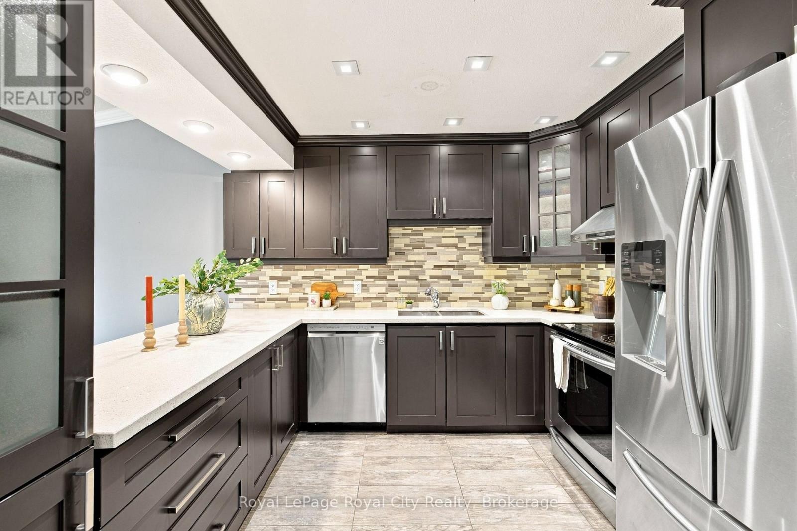 












452 MILLBURN BOULEVARD

,
Centre Wellington (Fergus),




Ontario
N1M3P1

