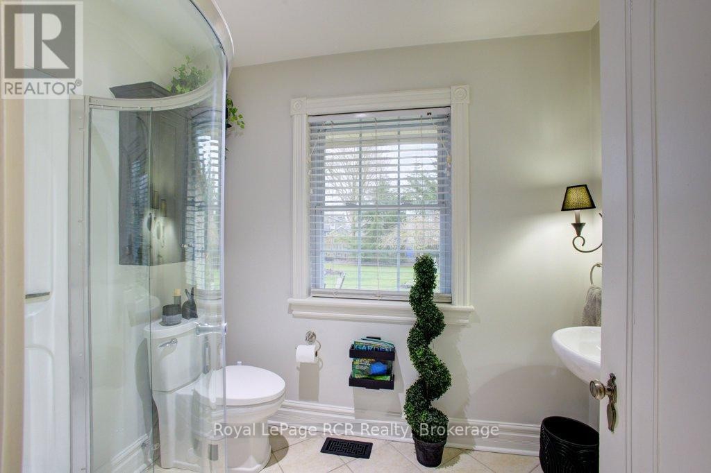 












116 WALTON STREET

,
Wellington North (Arthur),




Ontario
N0G1A0

