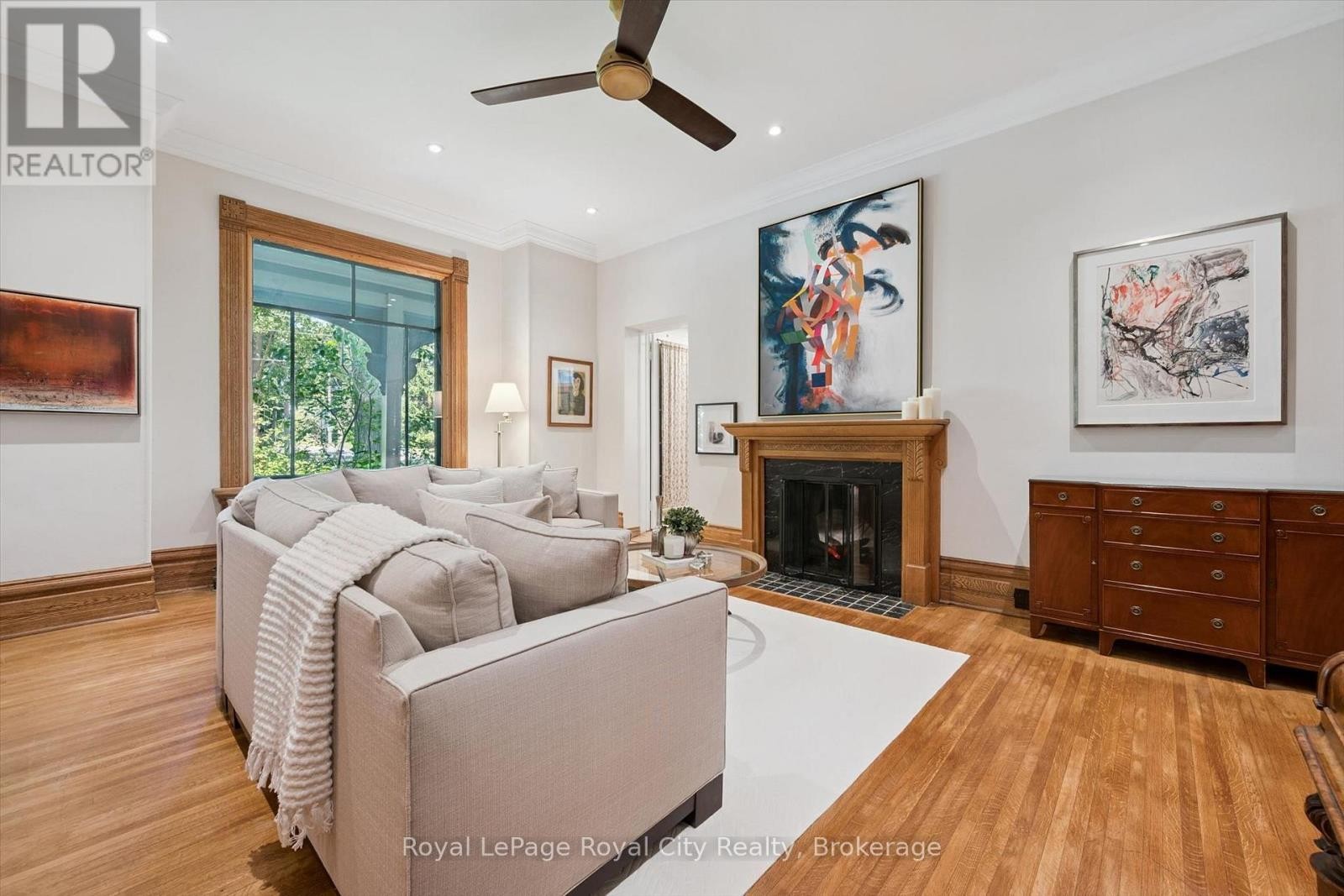 












80 LONDON ROAD W

,
Guelph (Exhibition Park),




Ontario
N1H2B7

