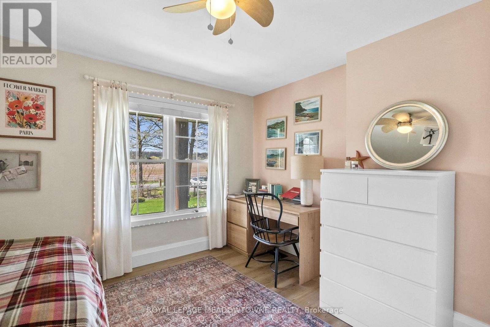 












10621 THIRD LINE

,
Halton Hills,




Ontario
L9T2X9

