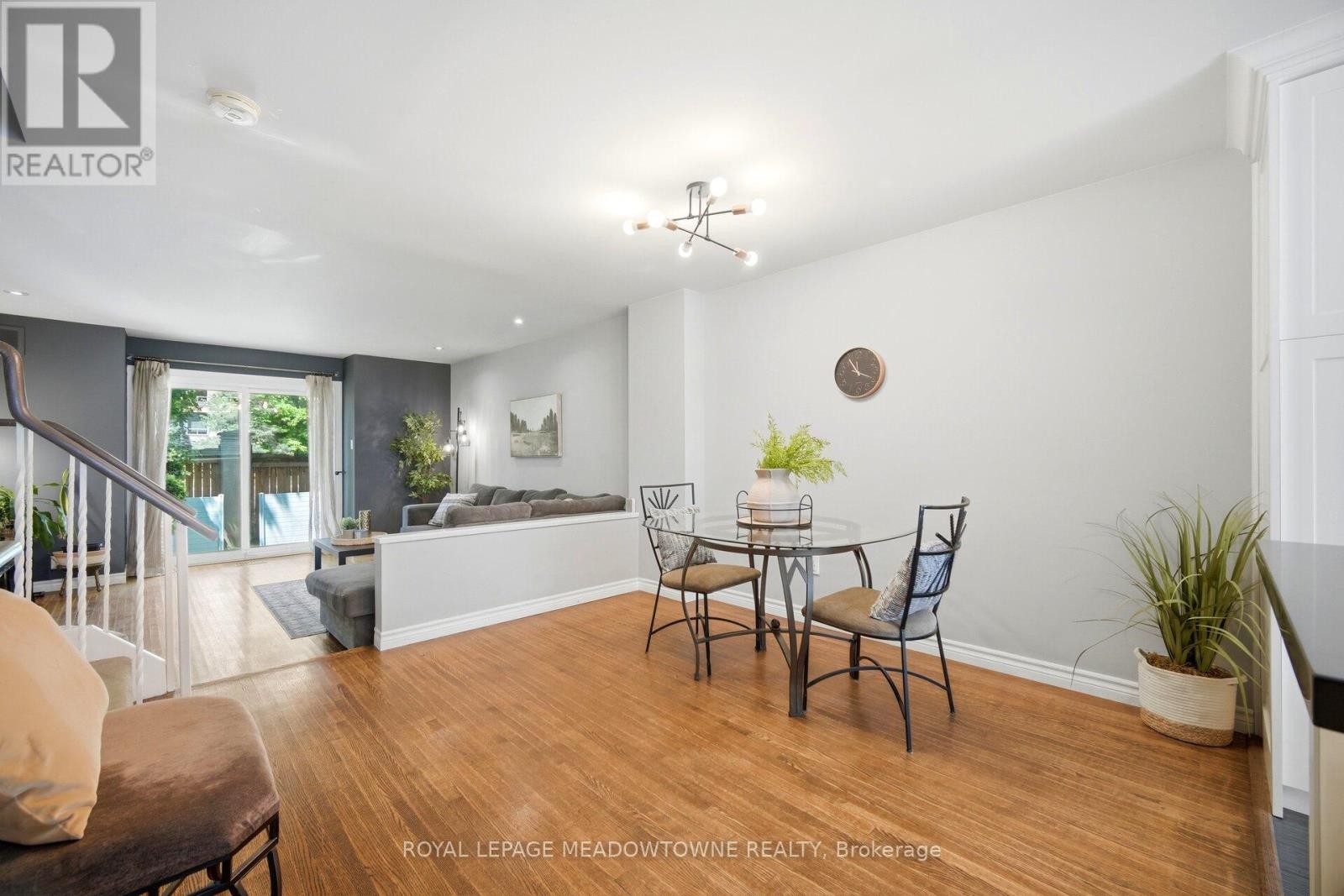 












16 DUTCH MYRTLE WAY

,
Toronto,




Ontario
M3B3K8

