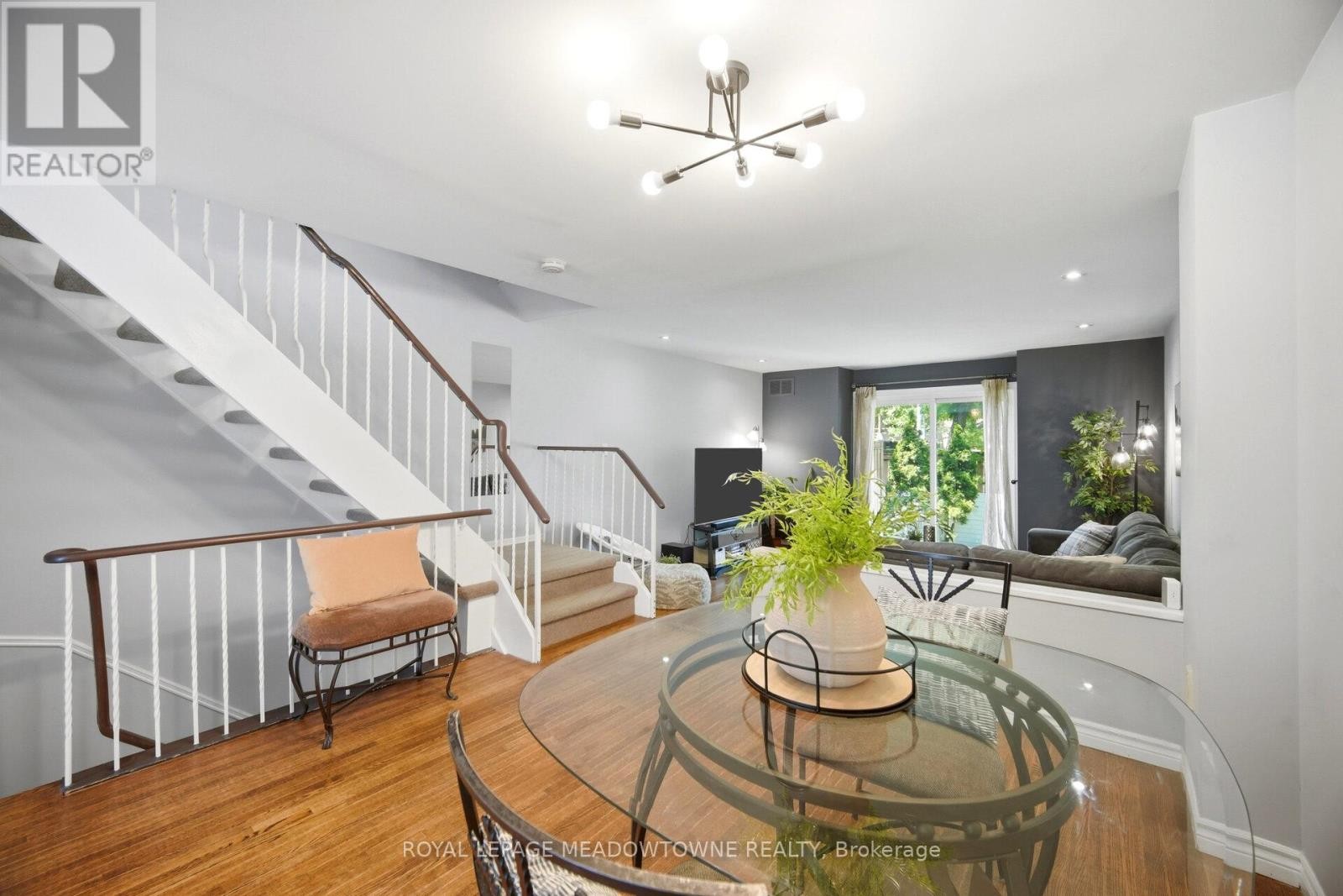 












16 DUTCH MYRTLE WAY

,
Toronto,




Ontario
M3B3K8

