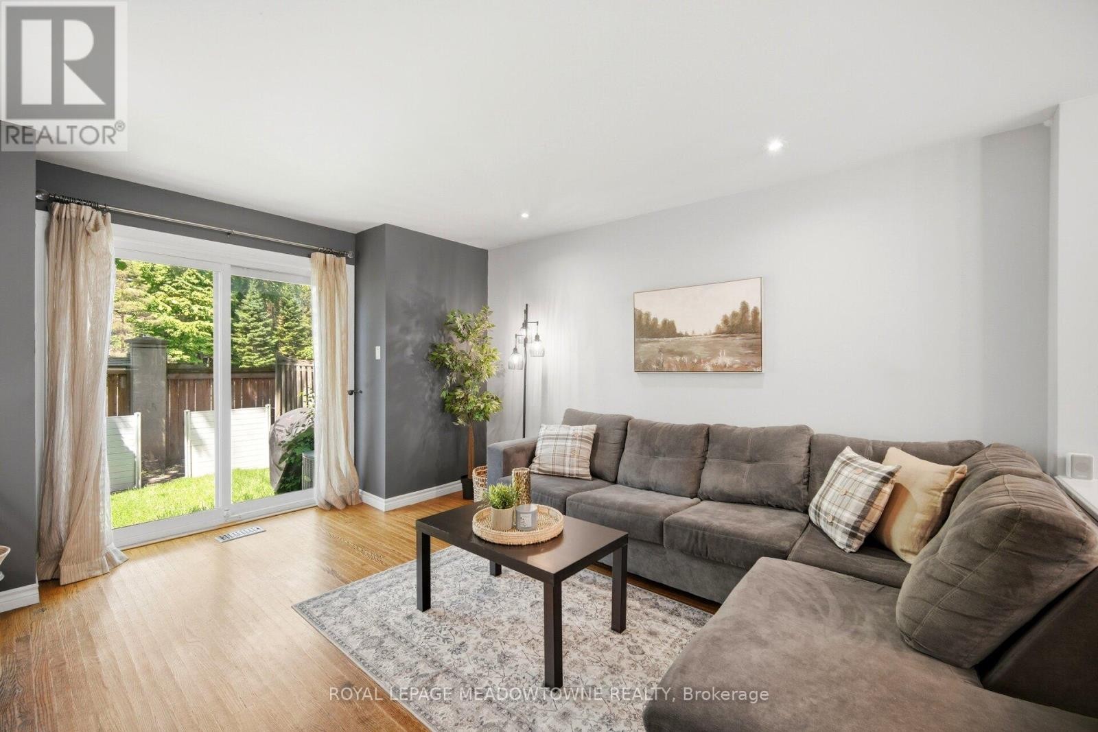 












16 DUTCH MYRTLE WAY

,
Toronto,




Ontario
M3B3K8

