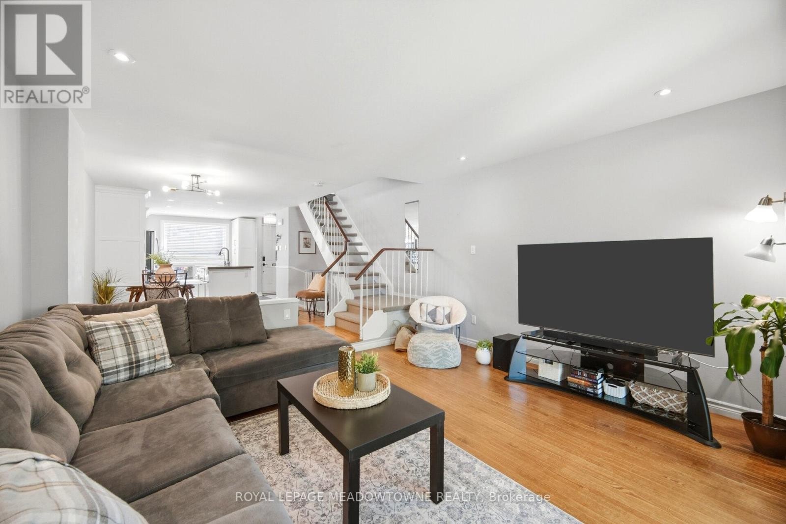 












16 DUTCH MYRTLE WAY

,
Toronto,




Ontario
M3B3K8

