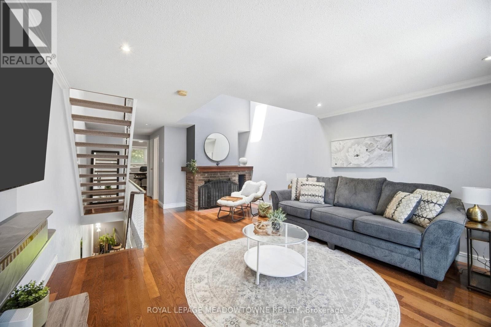 












16 DUTCH MYRTLE WAY

,
Toronto,




Ontario
M3B3K8

