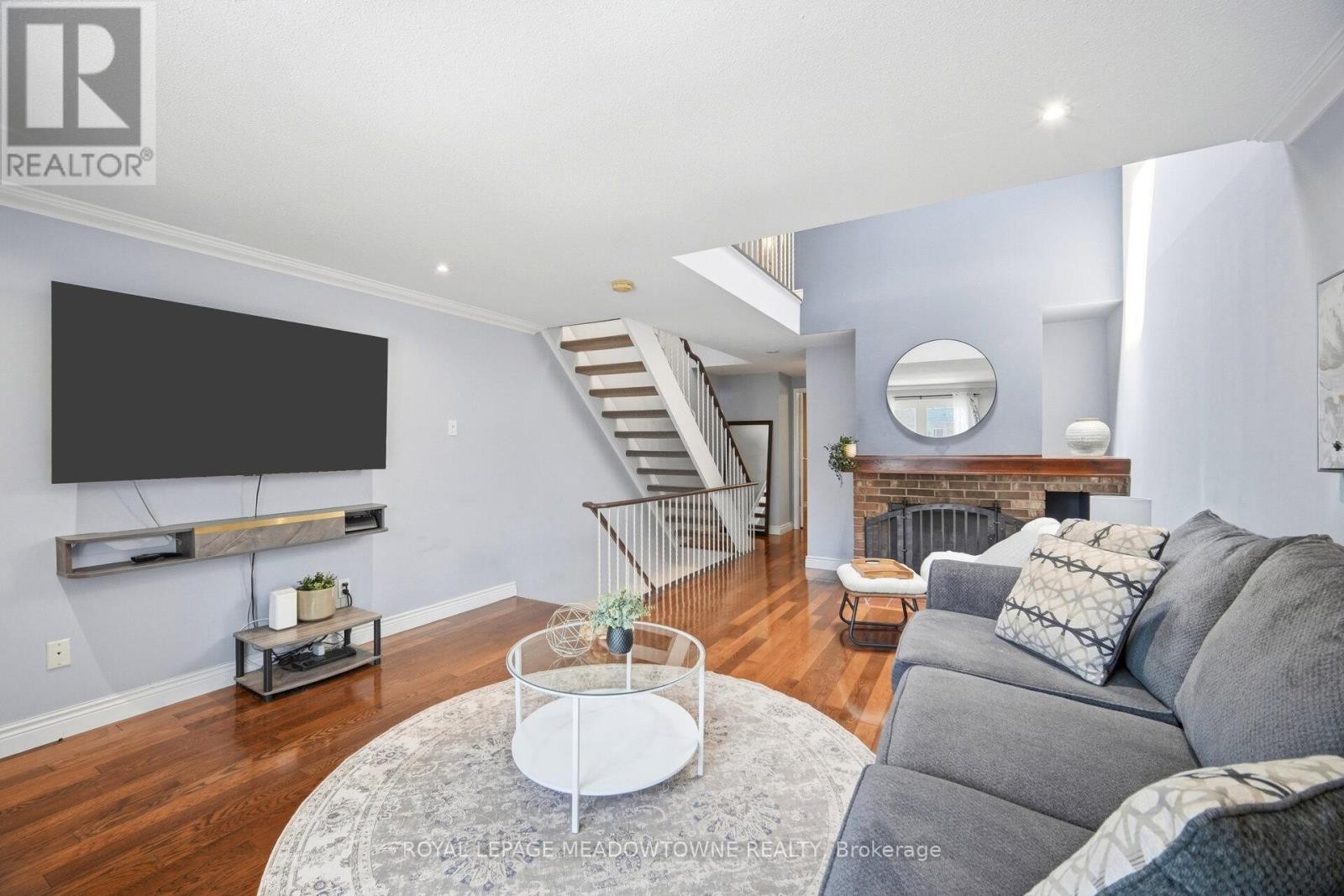 












16 DUTCH MYRTLE WAY

,
Toronto,




Ontario
M3B3K8

