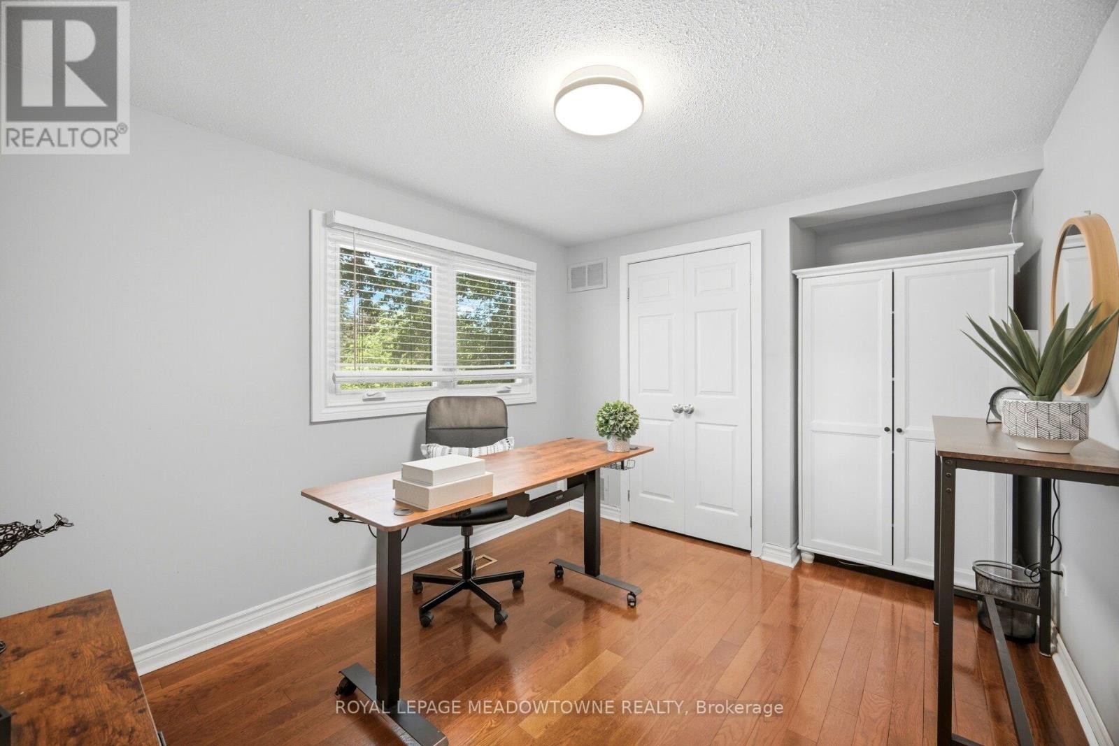 












16 DUTCH MYRTLE WAY

,
Toronto,




Ontario
M3B3K8

