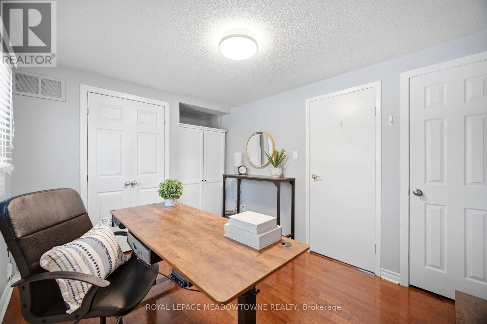 












16 DUTCH MYRTLE WAY

,
Toronto,




Ontario
M3B3K8

