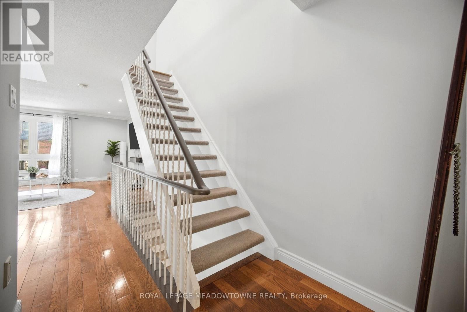 












16 DUTCH MYRTLE WAY

,
Toronto,




Ontario
M3B3K8

